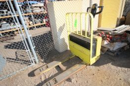 Hyster Electric Pallet Jack (LOCATED IN SAHUARITA, AZ) (RIGGING, LOADING, & SITE MANAGEMENT FEE: $