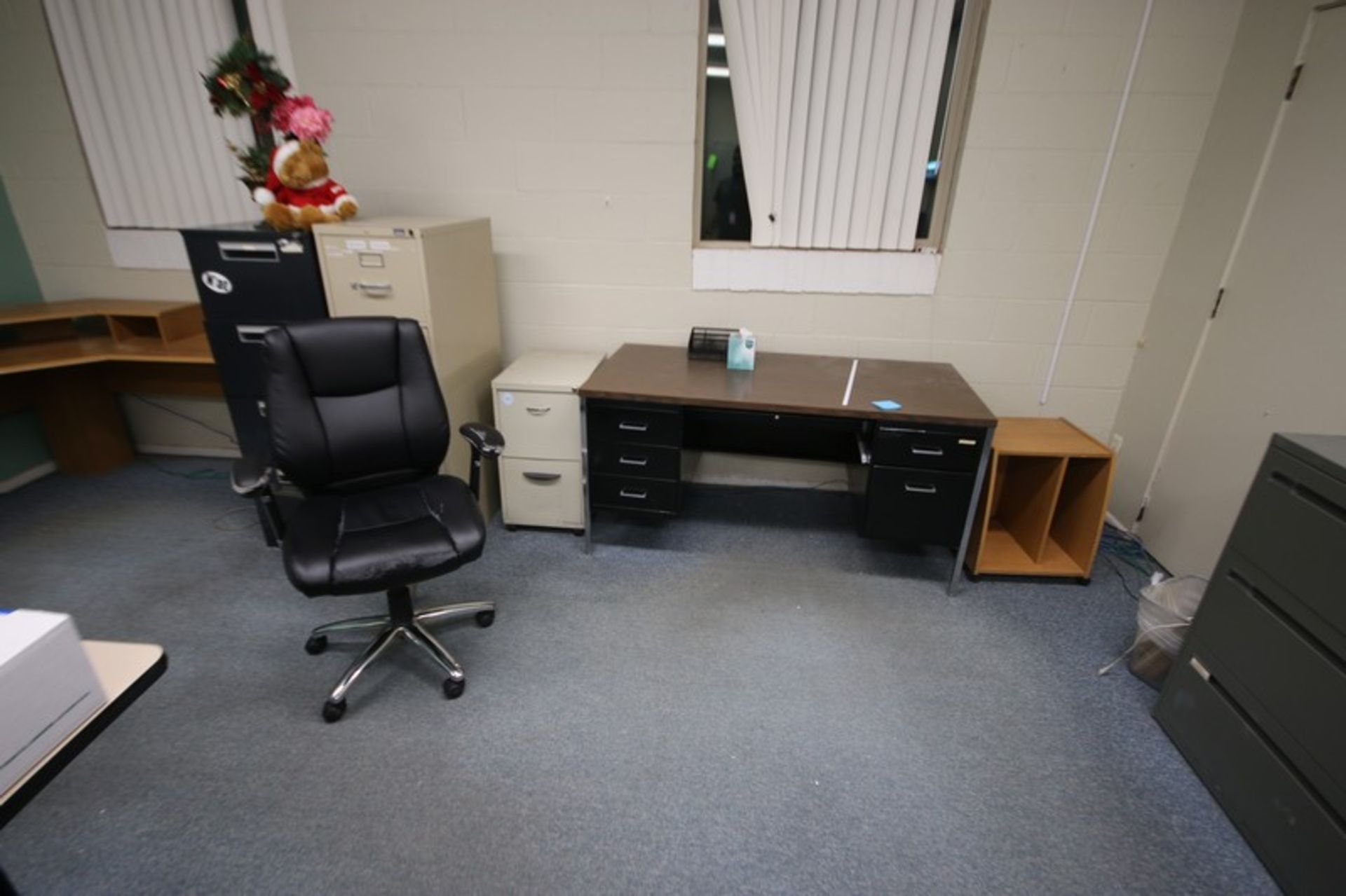 Contents of (2) Rooms, Includes Office Furniture & Break Room Furniture & Other Contents As - Image 5 of 8