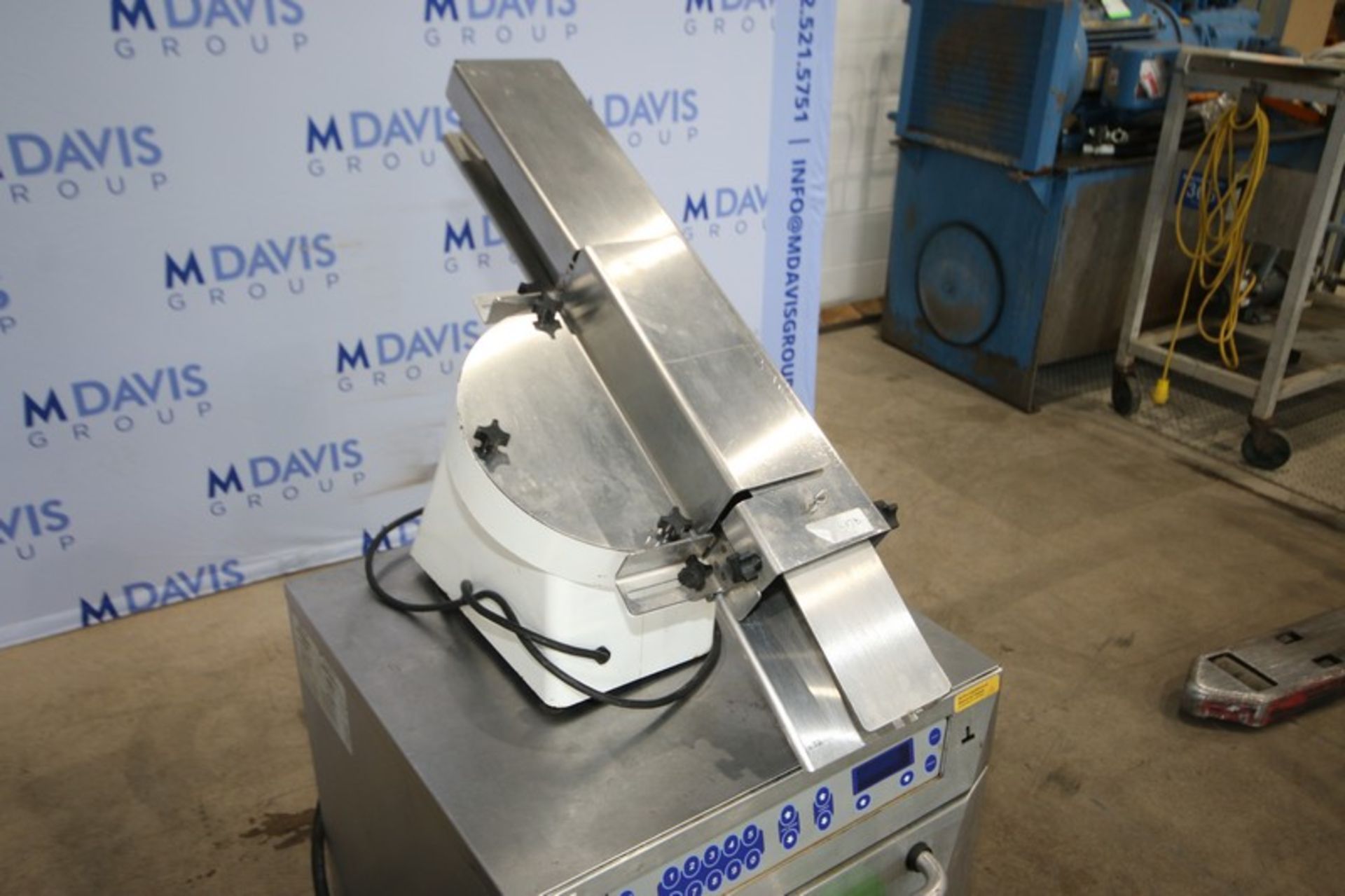 Oliver Bagel Slicer, M/N 702-N, S/N 169002, with S/S Blade, with 1/3 hp Motor, 115 Volts(INV# - Bild 3 aus 5