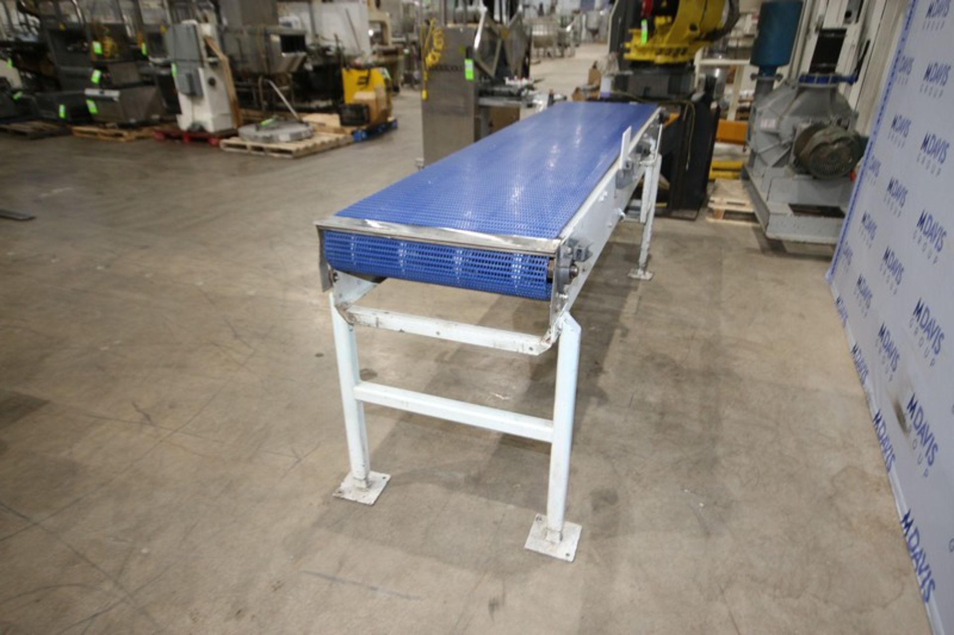 Straight Section of Conveyor, with Aprox. 24" W Blue Interlock Belt, Overall Length of Belt: - Bild 4 aus 9