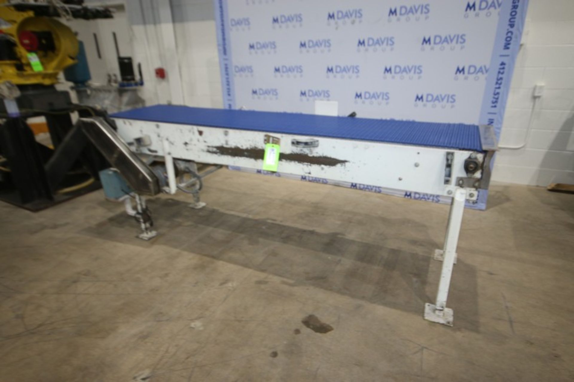 Straight Section of Conveyor, with Aprox. 24" W Blue Interlock Belt, Overall Length of Belt: - Bild 2 aus 9