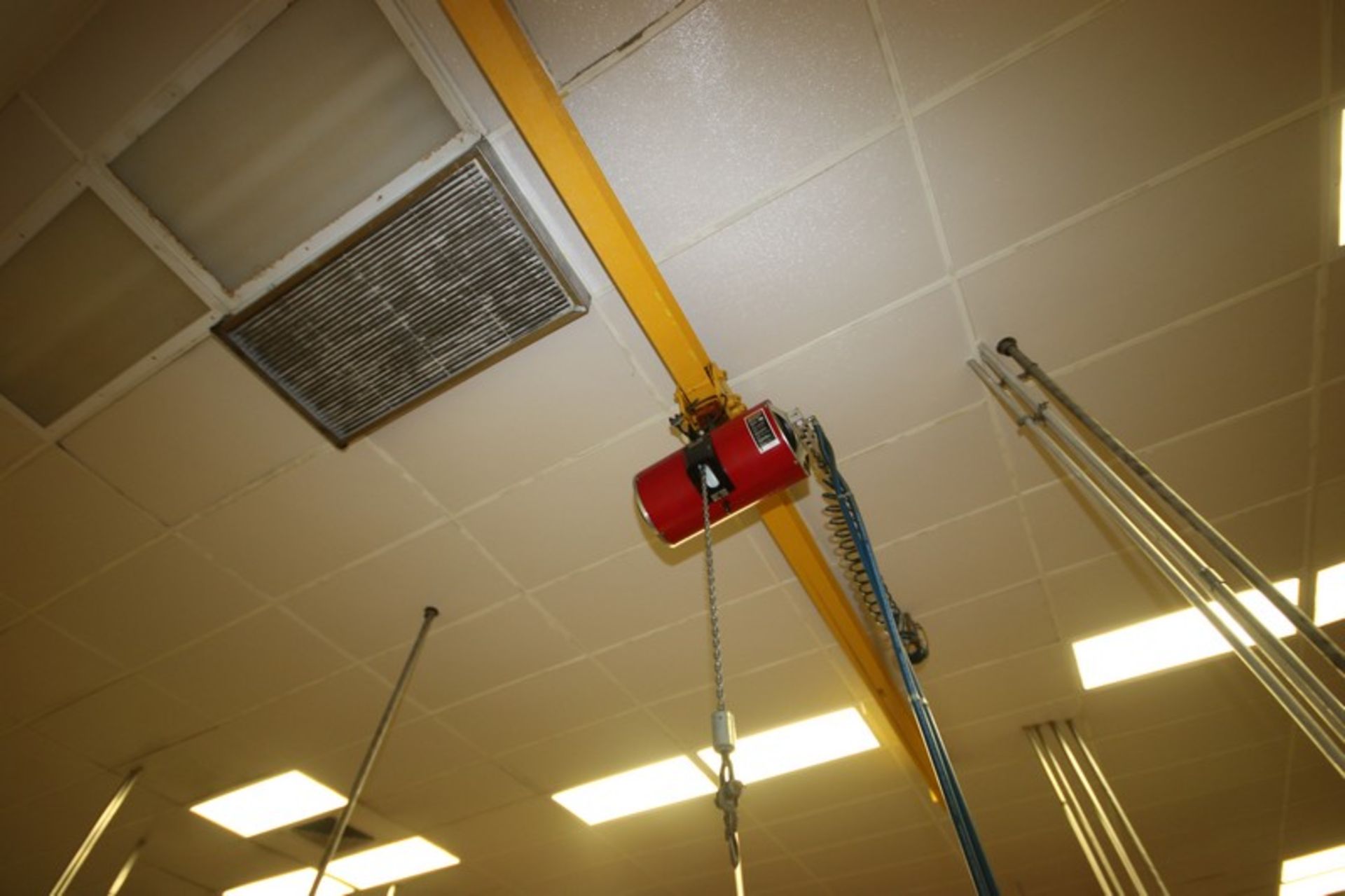 Knight 225 lbs. Capacity Pneumatic Overhead Hoist, with Hand Control (NOTE: Does Not Include Cross - Image 2 of 4