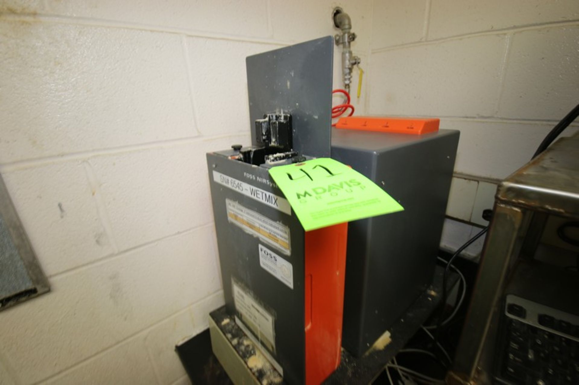 Foss NIRSystems Analyzer, M/N 6500-M, S/N 6545, 100-240 Volts (INV#82385)(LOCATED @ MDG AUCTION - Bild 2 aus 9