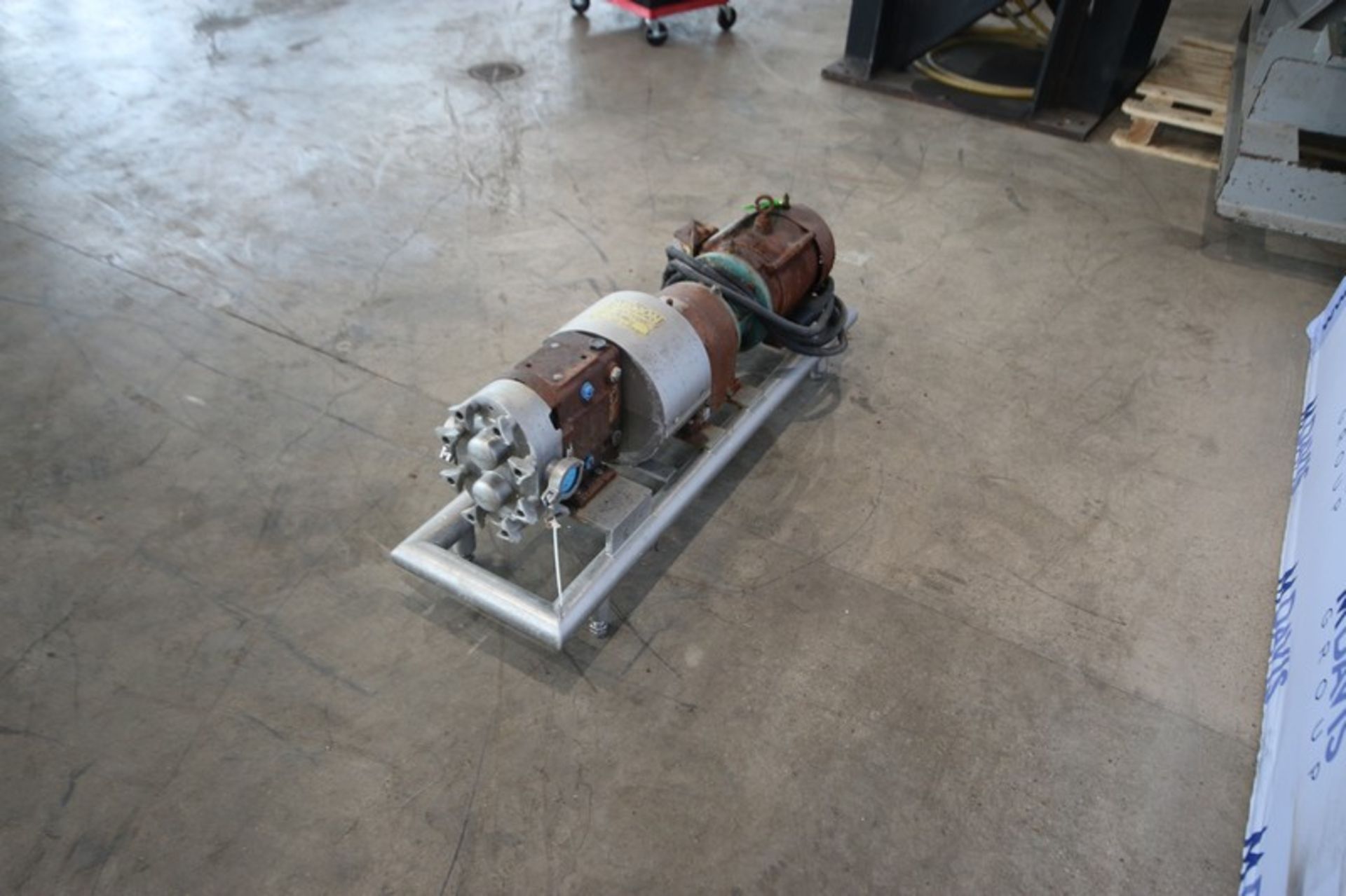 WCB 5 hp Positive Displacement Pump, M/N 030, S/N 349864 04, with Aprox. 1-1/2 Clamp Type Inlet/ - Bild 2 aus 7