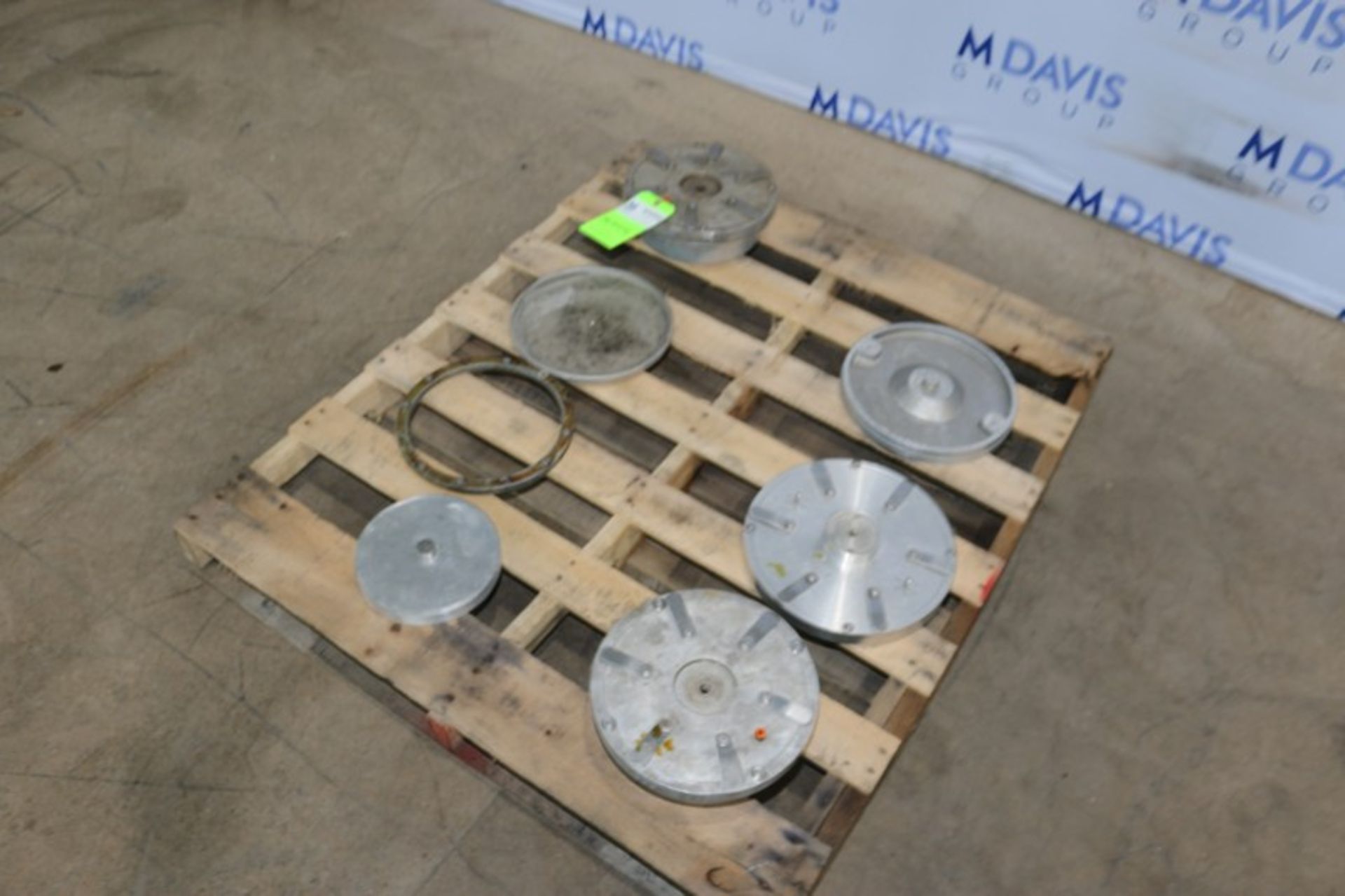 Pallet of Assorted Pie & Tart Press Molds, Assorted Sized (INV#83099)(Located @ the MDG Auction - Image 2 of 2