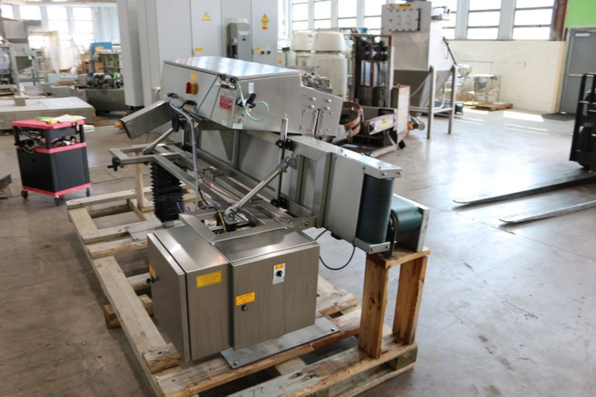 2011 Saxon Sealer,M/N 86307-1, 220/230 Volts, 3 Phase, with Aprox. 6" W Belt, Mounted S/S Frame ( - Bild 3 aus 9