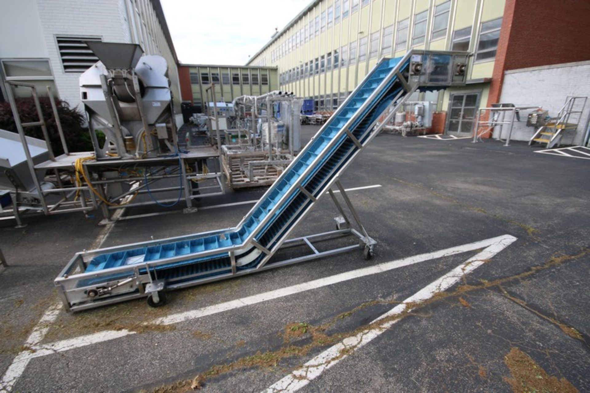 Ultra-Fab L Shape Bucket Conveyor, Belt to Floor: Aprox. 6 ft. 4” H, with Aprox. 11” W Plastic Belt, - Image 5 of 5