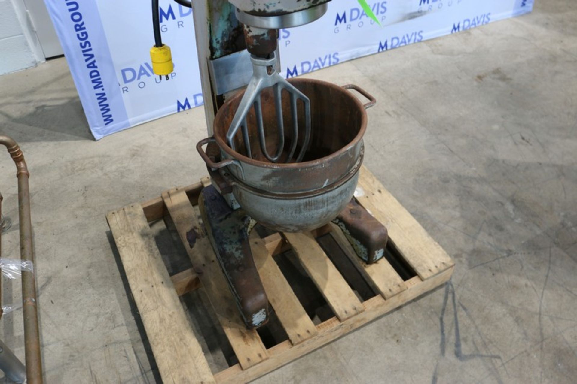 Hobart Mixer,M/N D-300, S/N 1325006, with 1/2 hp Motor, 1725 RPM, with Mixing Bowl & Whip Attachment - Image 3 of 6