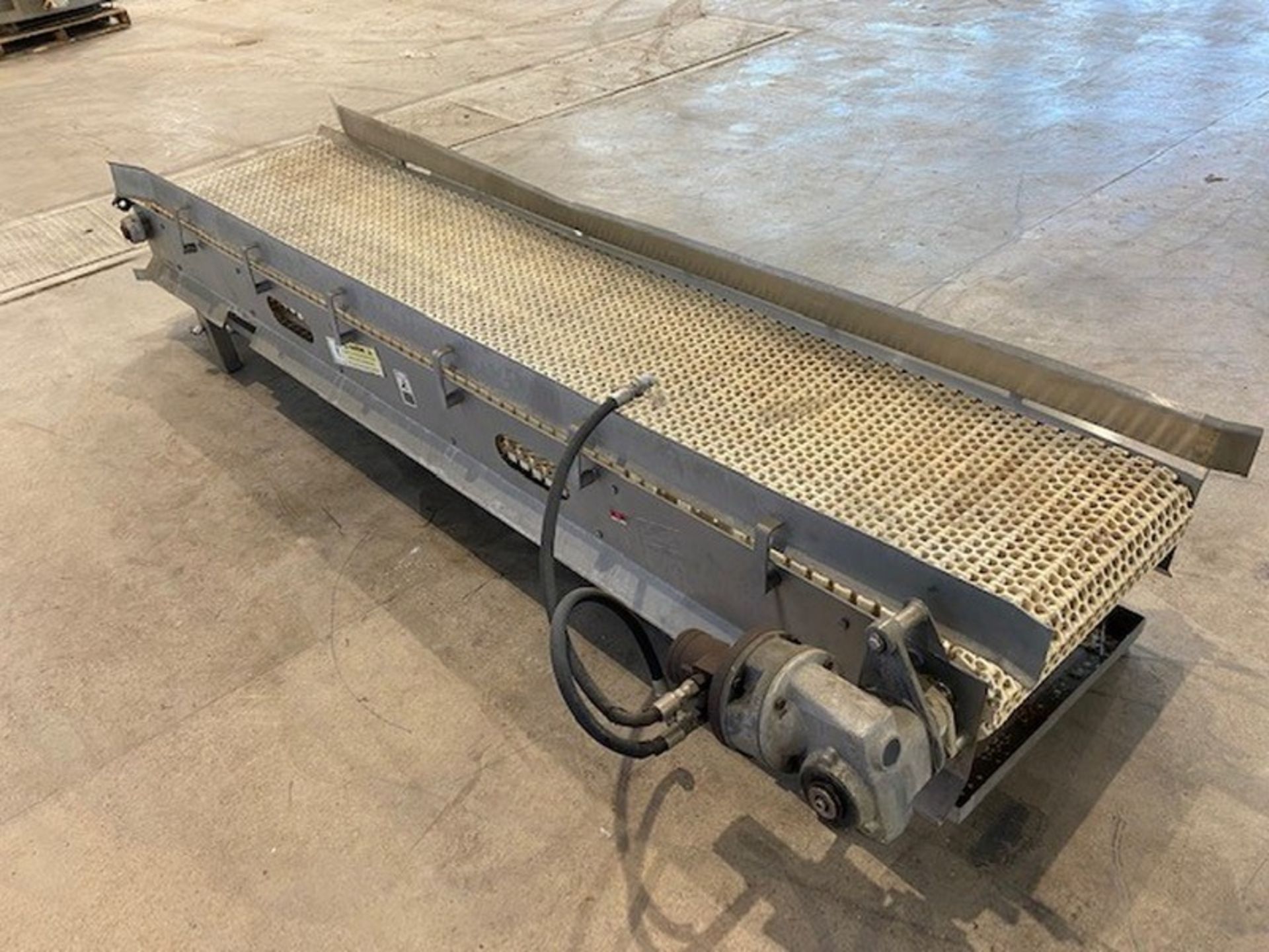 Straight Section of Conveyor, Aprox. 114" L, with Aprox. 24" W Plastic Interlock Belt, Hydraulically - Bild 5 aus 5