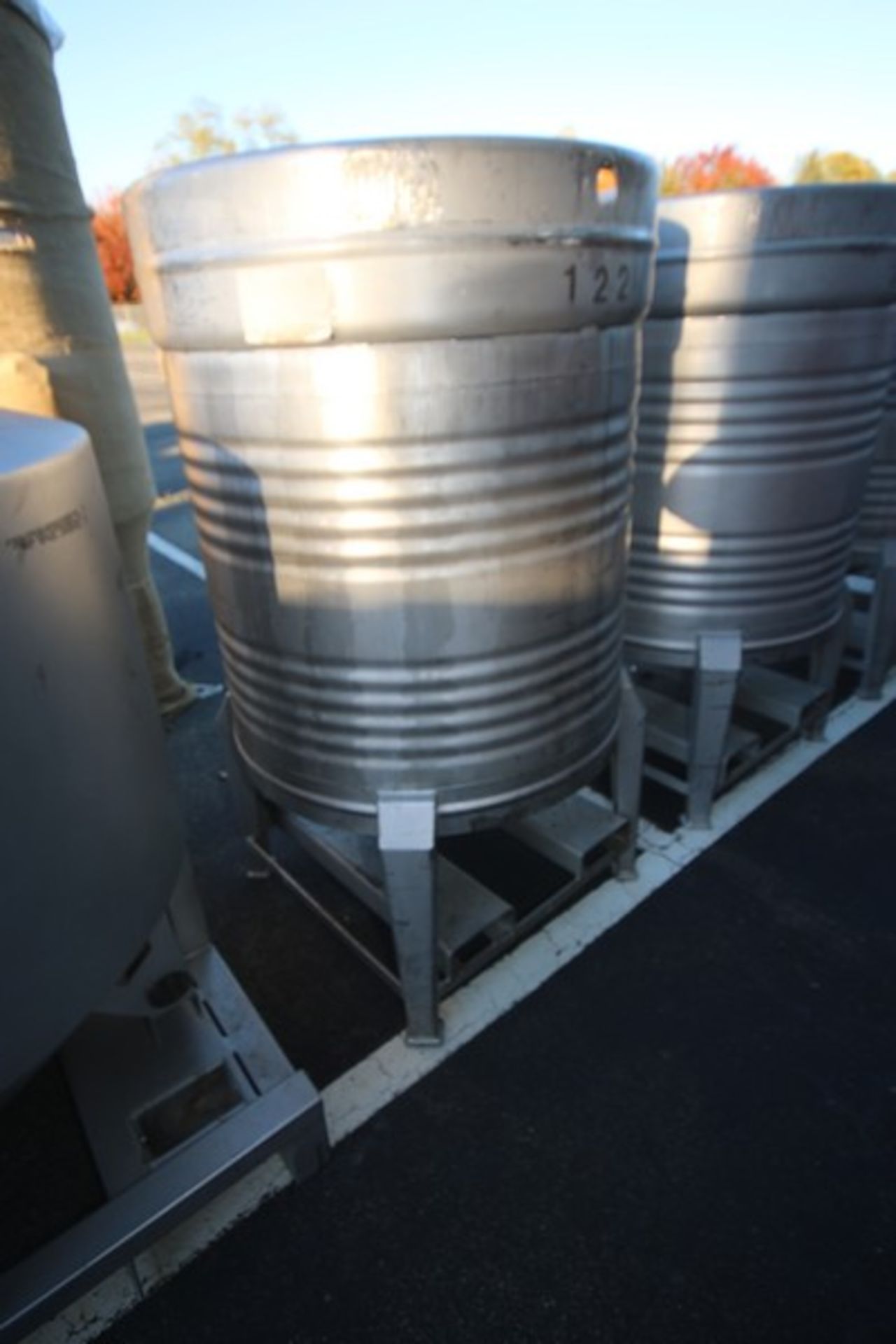 Aprox. 200 Gal. Vertical S/S Single Wall Tank,Internal Tank Dims.: Aprox. 40" Tall x 38" Dia., - Image 3 of 3