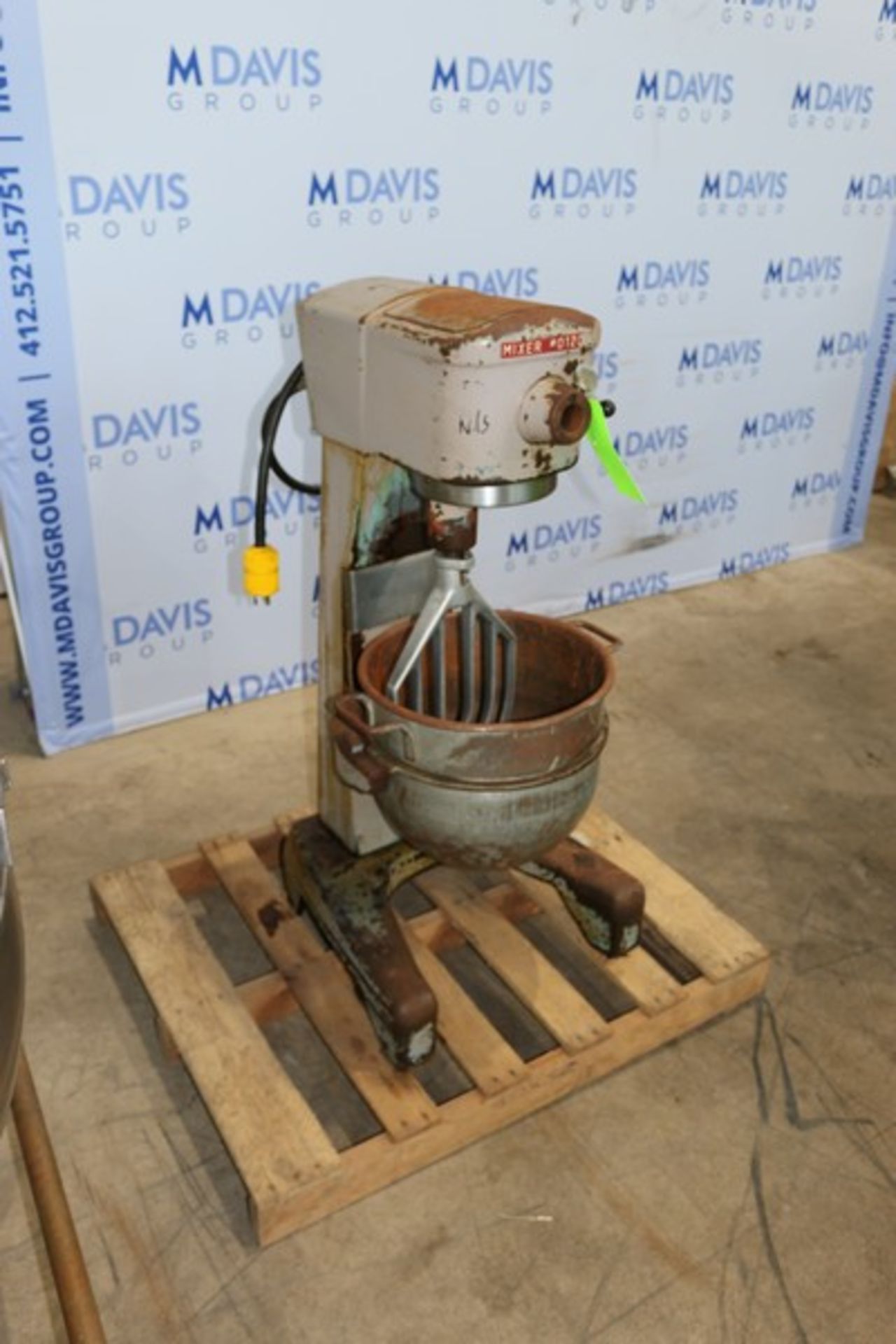Hobart Mixer,M/N D-300, S/N 1325006, with 1/2 hp Motor, 1725 RPM, with Mixing Bowl & Whip Attachment - Image 2 of 6