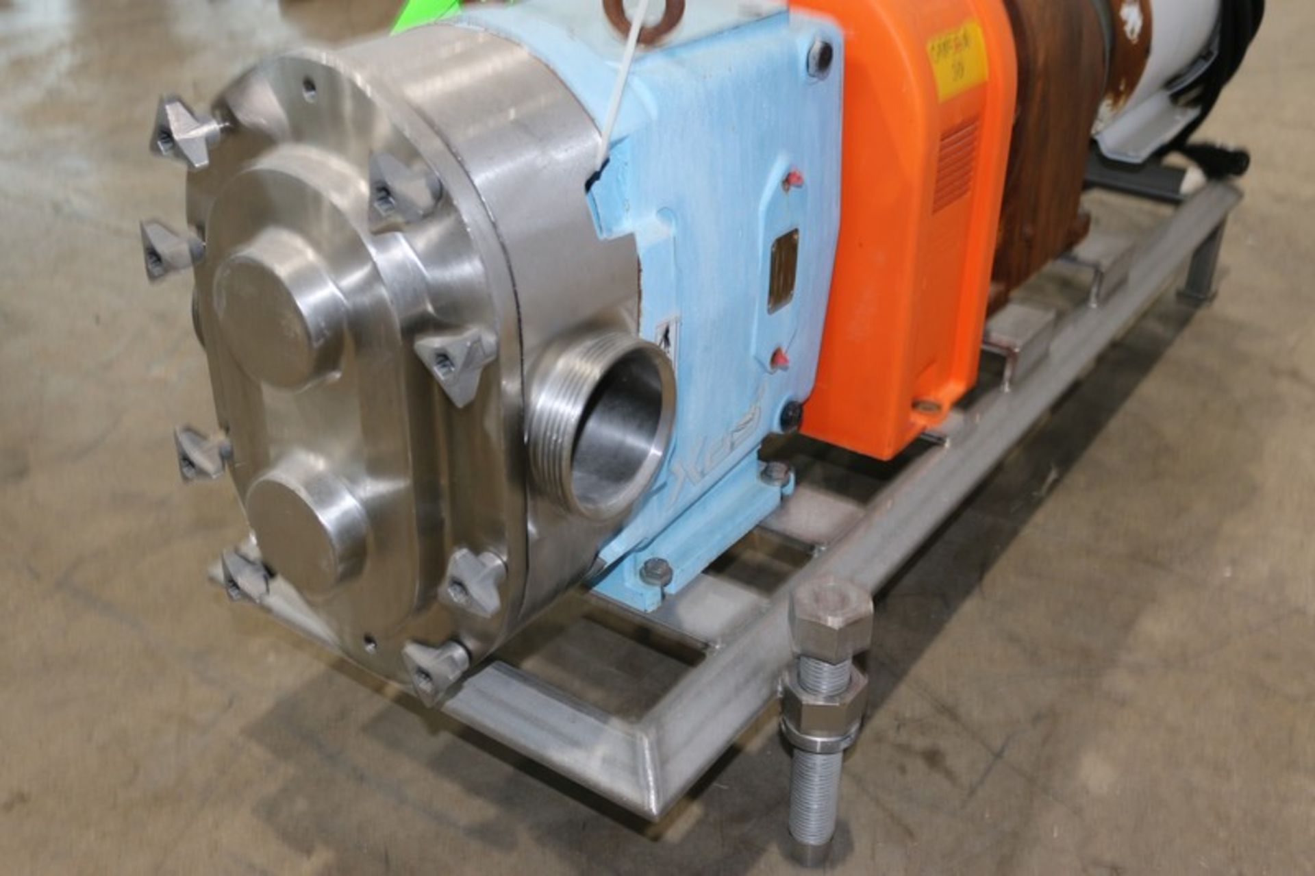 2015 SPX 15 hp Positive Displacement Pump,M/N 220 U1, S/N 3034802 R2-9, with Aprox. 4" Thread Type - Image 5 of 8