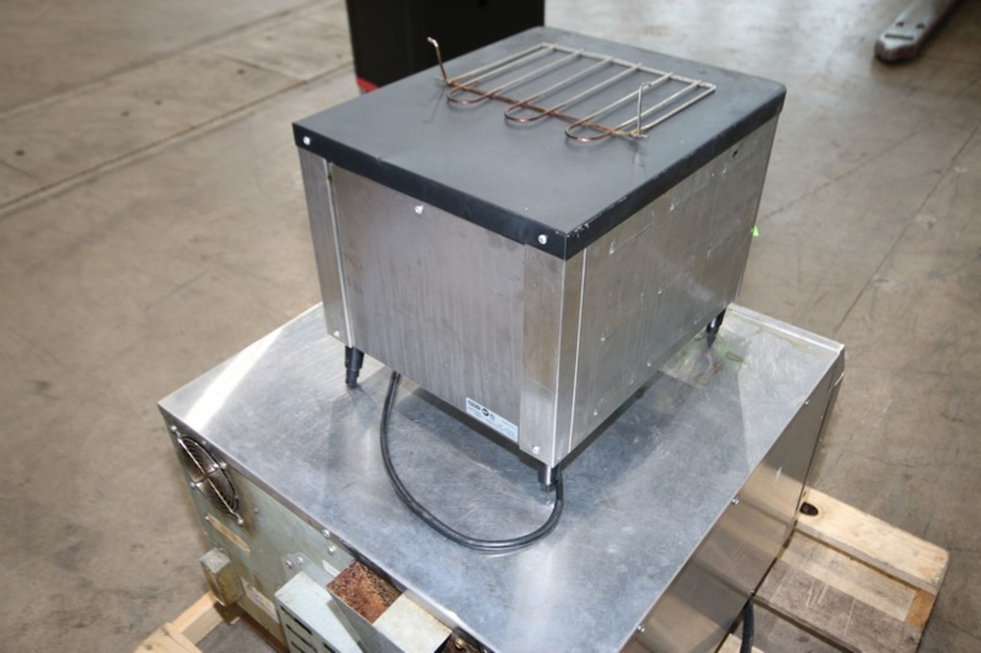 Nemco Flo-Thru Toaster,M/N 6800, S/N K18-0003, with Power Cord (INV#83111)(Located @ the MDG Auction - Image 2 of 3