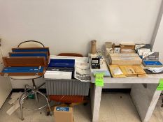 3 boxes Chromatography equipment and Accessoires : Waters Liquid Chromatography columns (new in