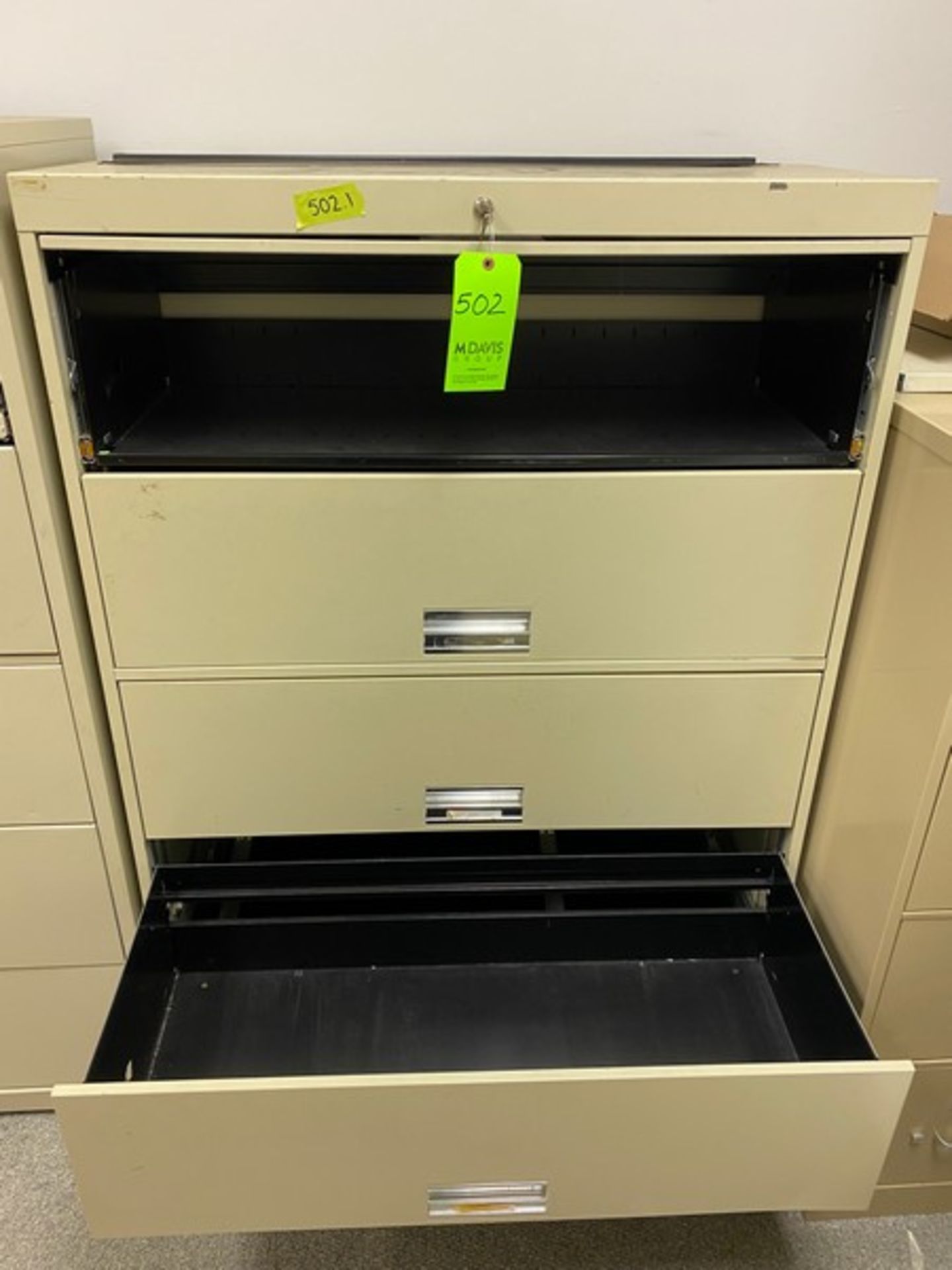 2 Lateral 5-Drawer Filing cabinets with keys. 30"Wx18"Dx64"H and 42"Wx18"Dx62"H (Elevator Handling - Image 5 of 5