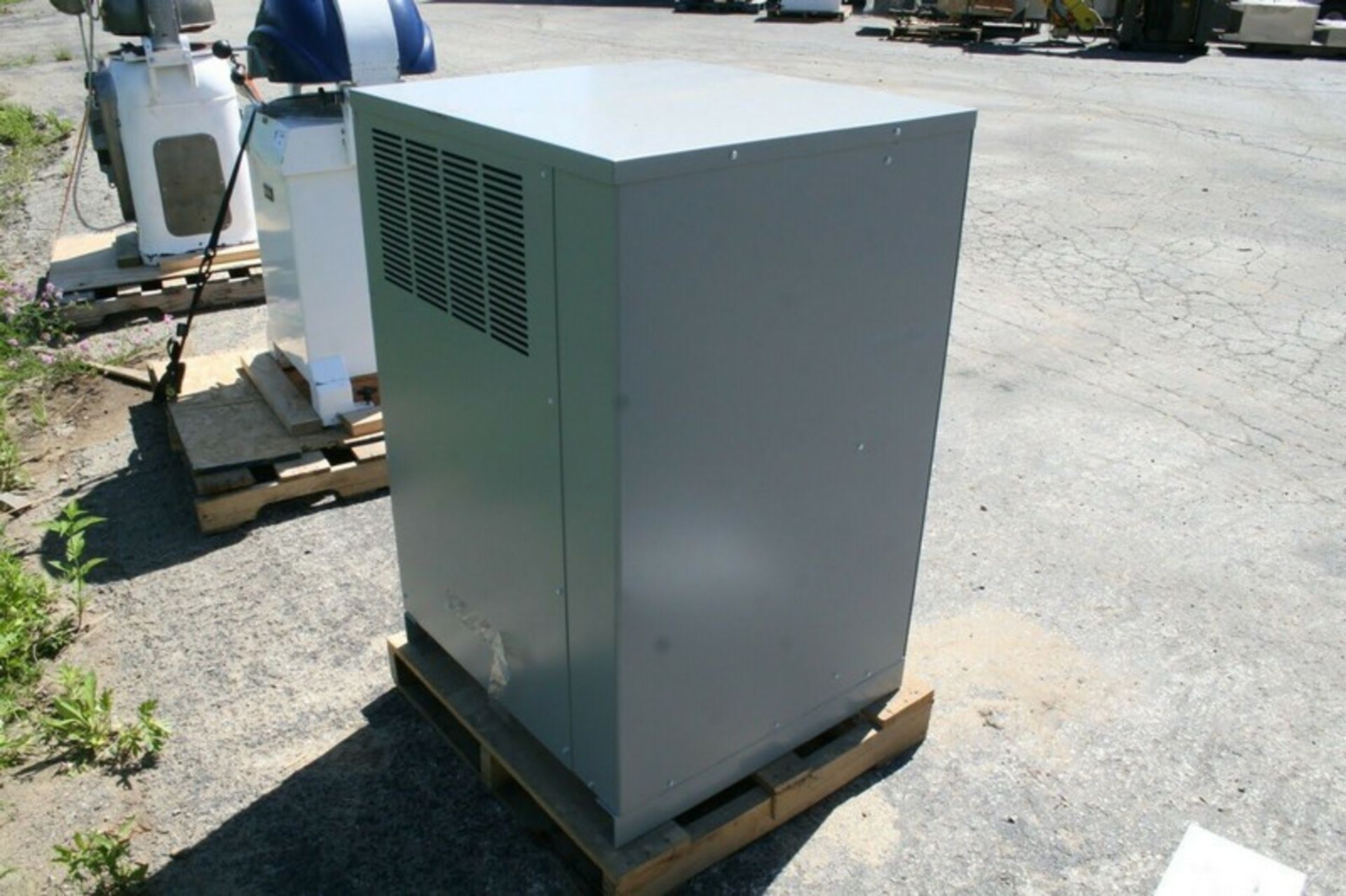 EGS Solatron Series Transformer, Catalog 63TCC320, ,S/N US500901, KVA 20, 3 Phase, 480 V Input, - Image 4 of 5