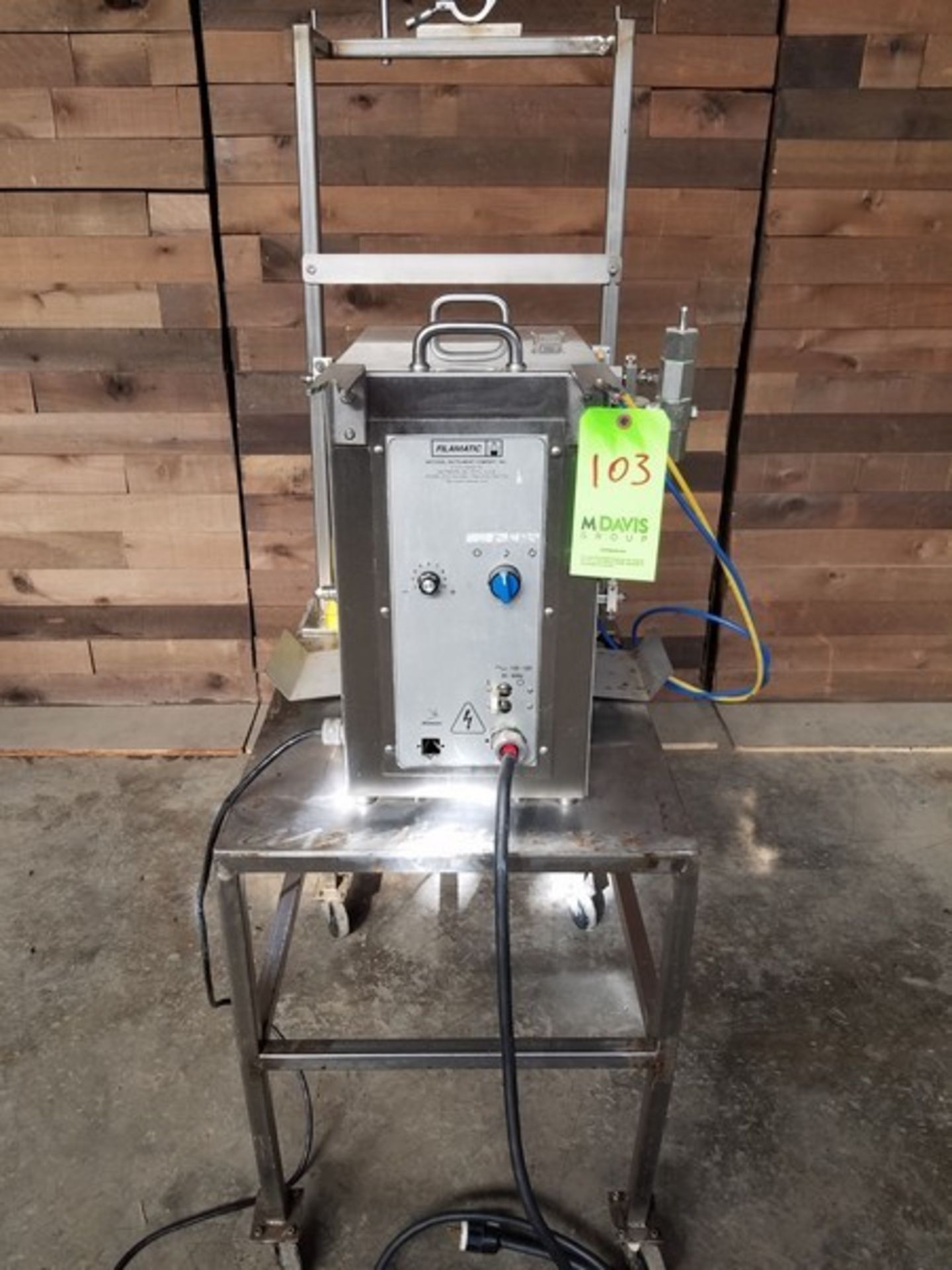 Filamatic DAB-8 Bottle Filler, S/N 021555, Volt 110, 2-Head with Extra Parts (Loading Fee $150)