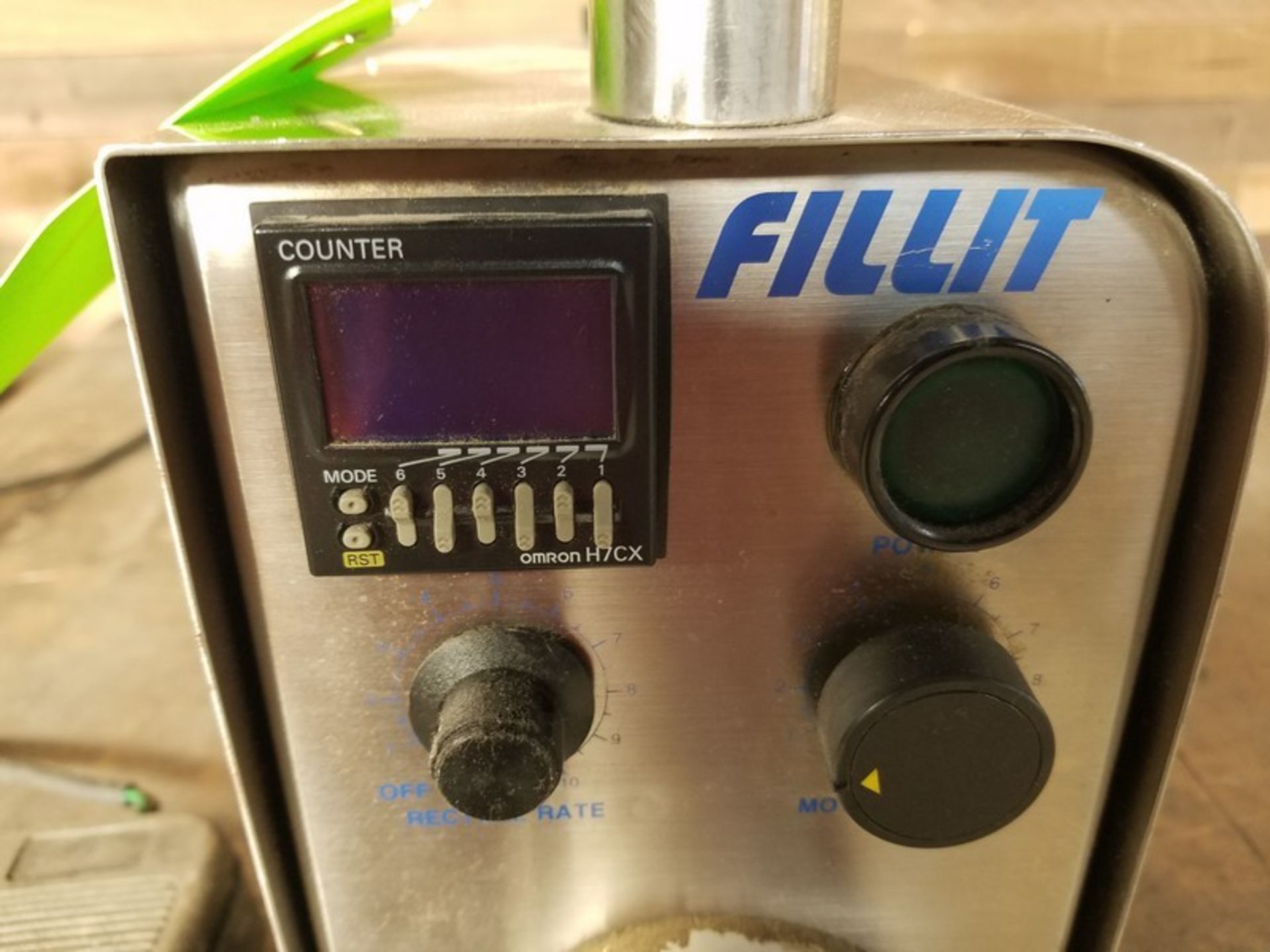 Kadish 1100 Fillit Bottle Filler, S/N 1196, Volt 110 (Loading Fee $50) (Located Fort Worth, TX) - Image 5 of 6