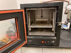 Precision Scientific Vacuum Oven Model 29, Cat #31566, OD 17"Wx25.5"Dx19.5"H / ID (chamber) 12"