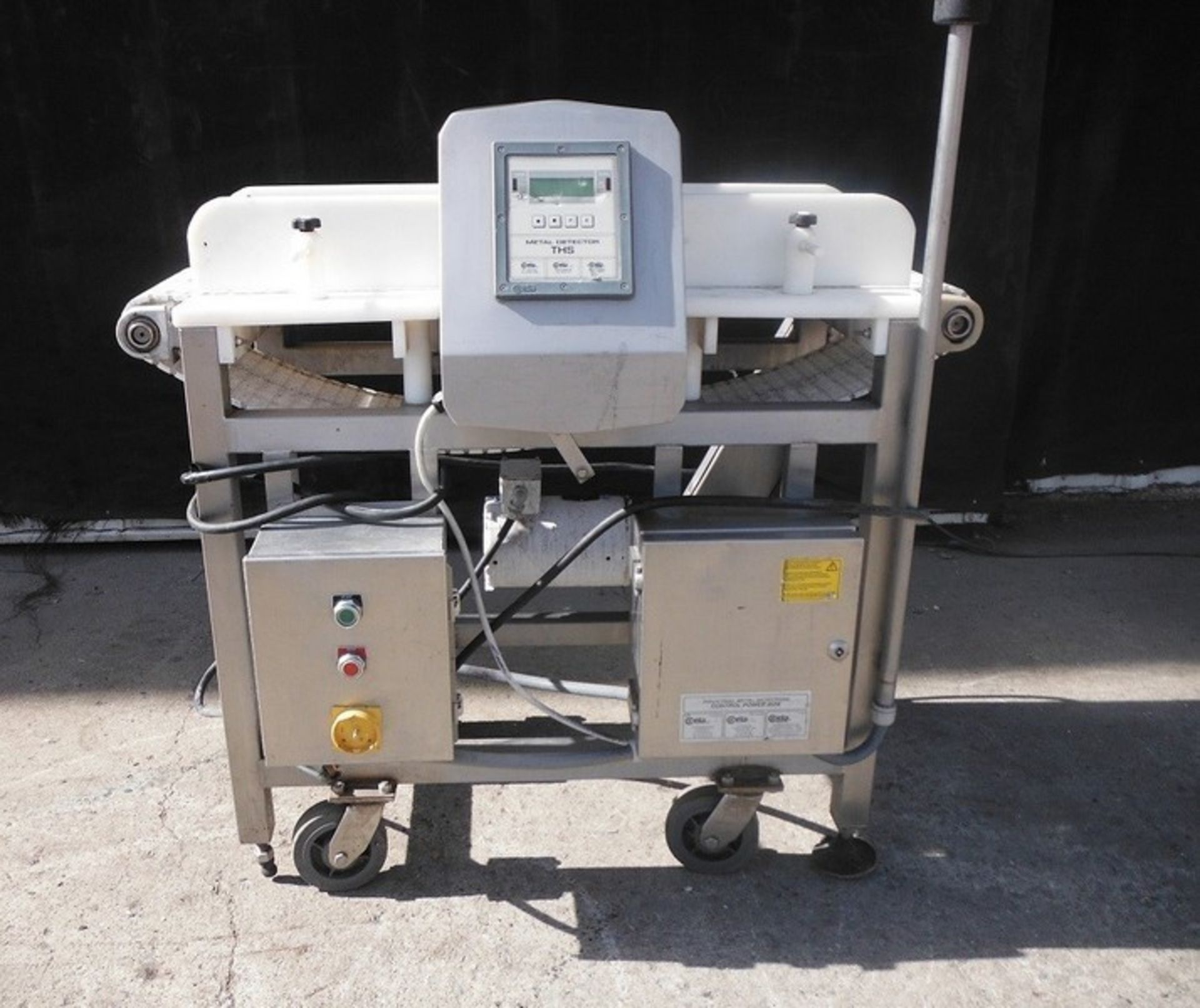 CEIA/THS Industrial Metal Detector, S/N 20102245015 with 13" W x 6" H Aperture, 11.75" W Conveyor