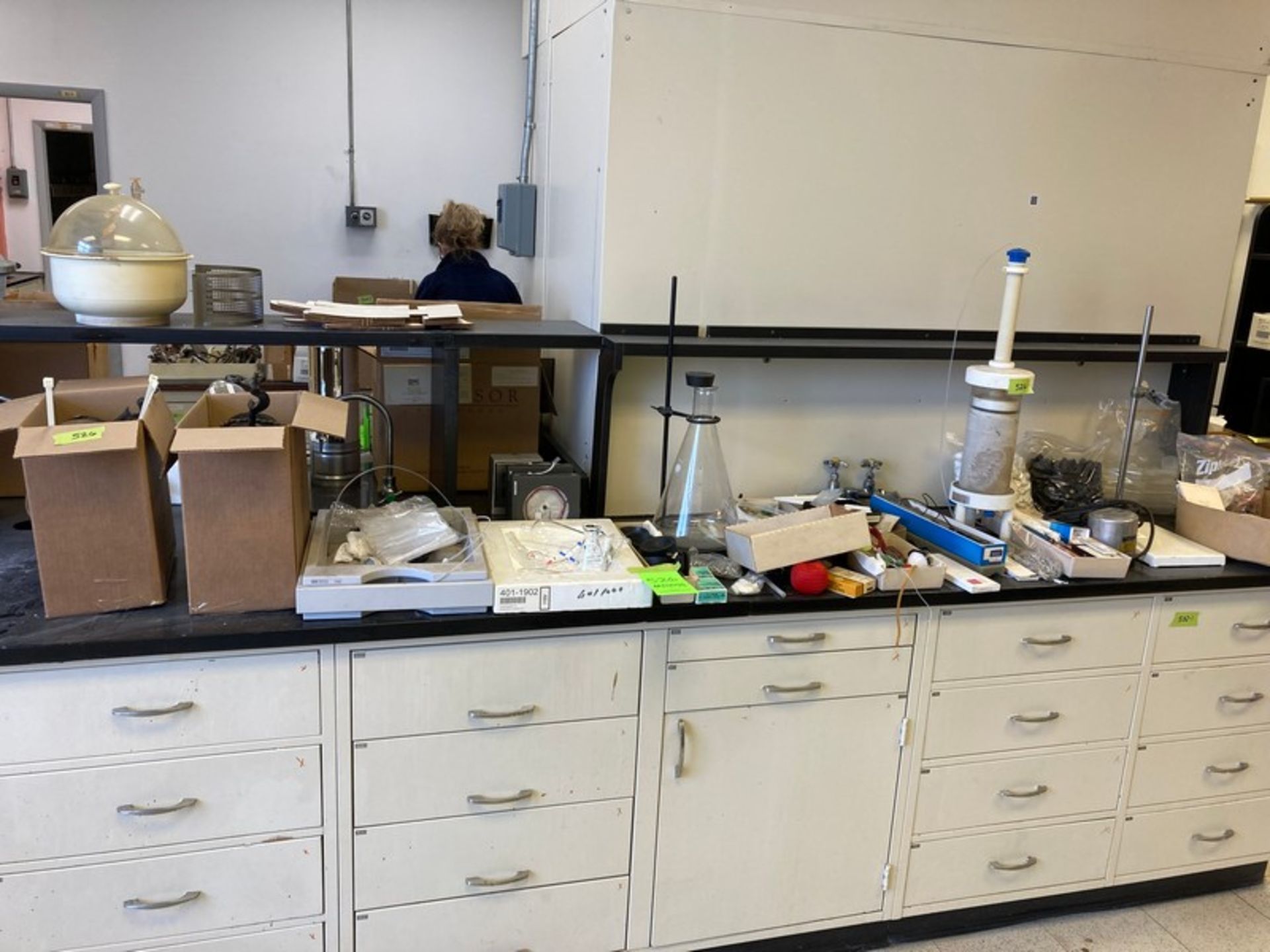 Approx 6 boxes Various Lab Equipment, Instruments & Glassware: 6 coil flask heaters - tested / - Image 11 of 12