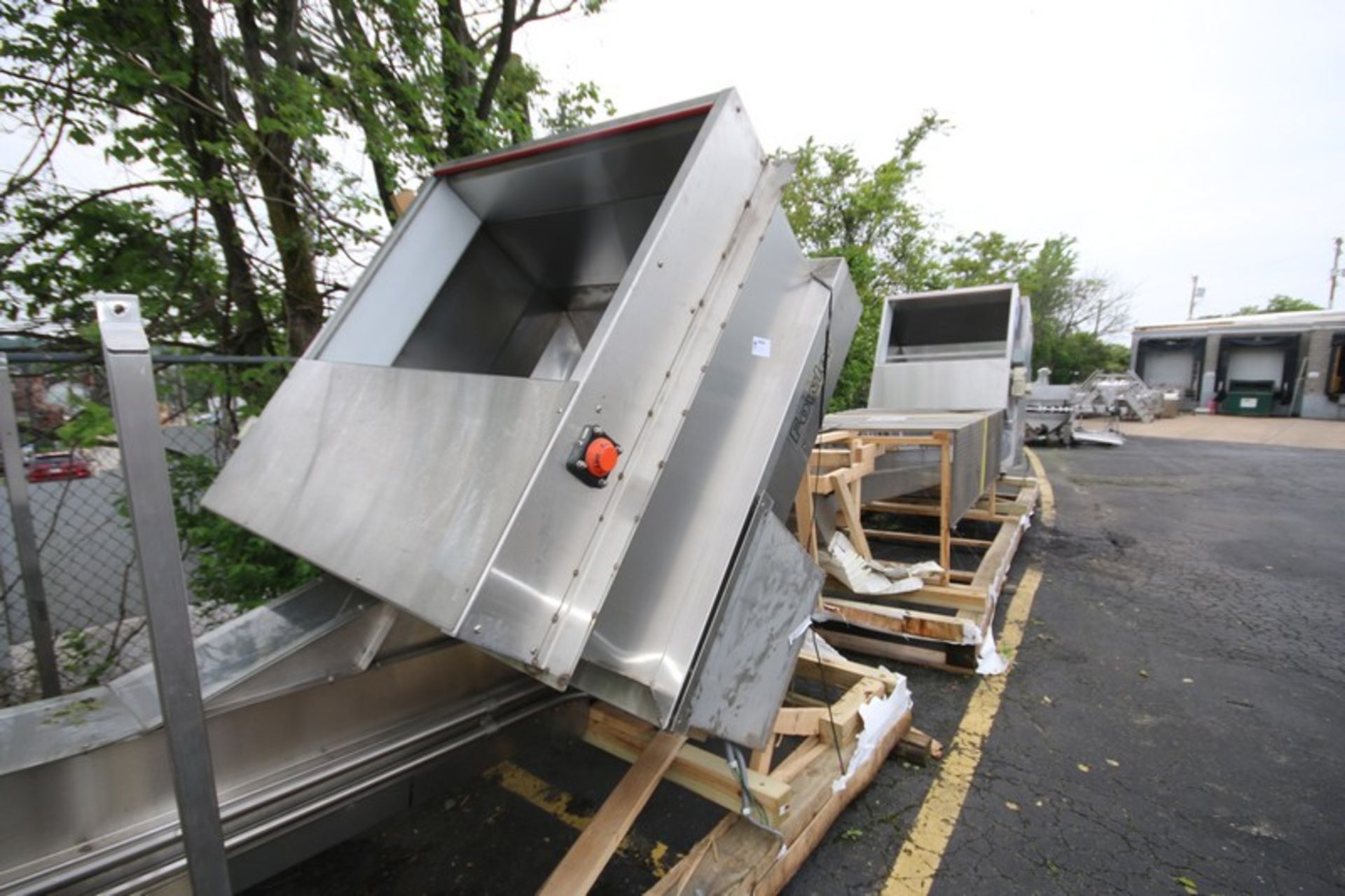 Fowler Aprox. 23' L Elevated S/S Cap Hopper, with 50" W x 54" L x 6' D Hopper, Conveyor with 4" - Image 2 of 8