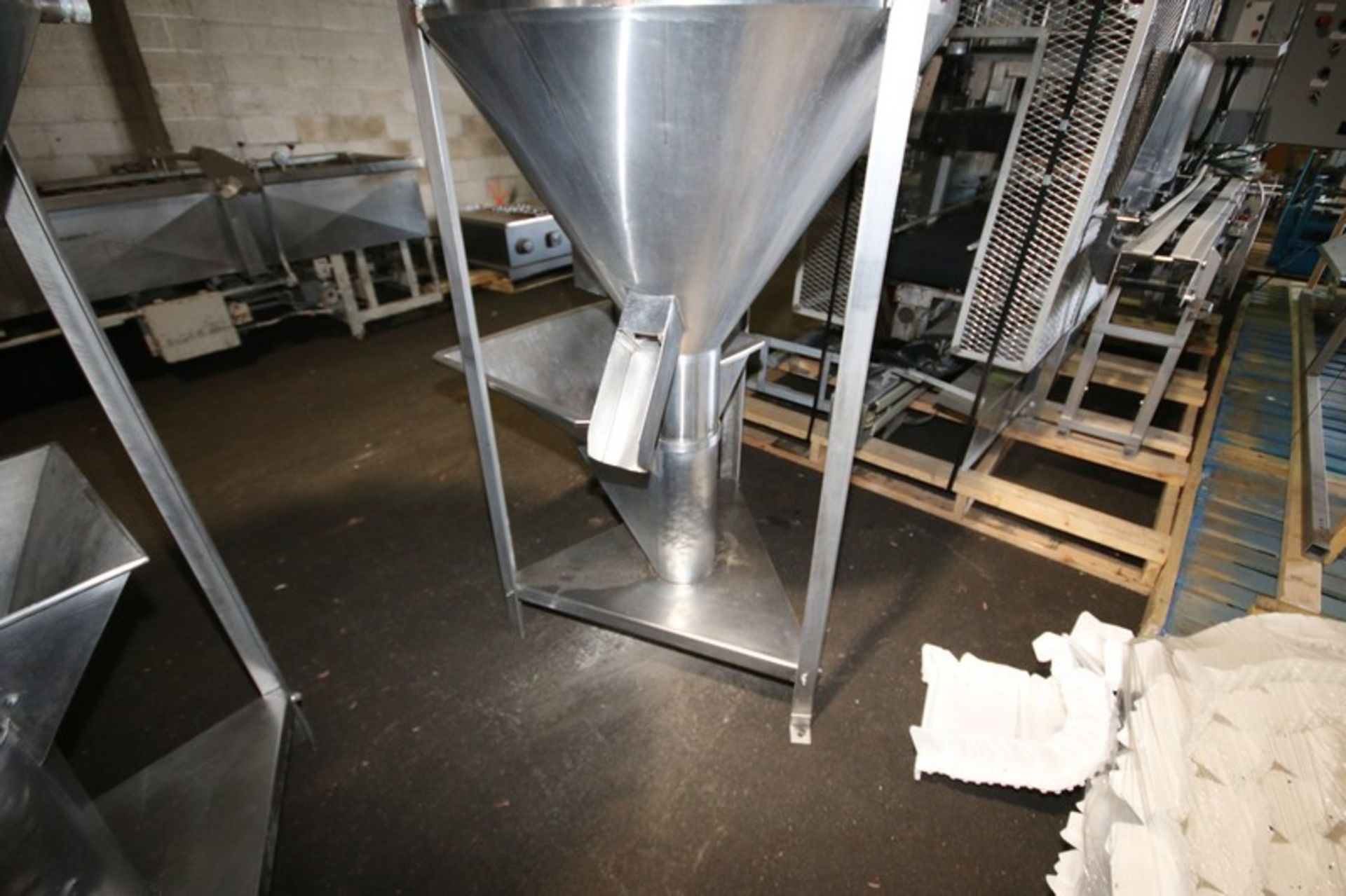 American Extrusion S/S Vertical Corn Meal Mixer,with Cone Bottom & Aprox. 26" W x 23" L Feed - Image 10 of 10