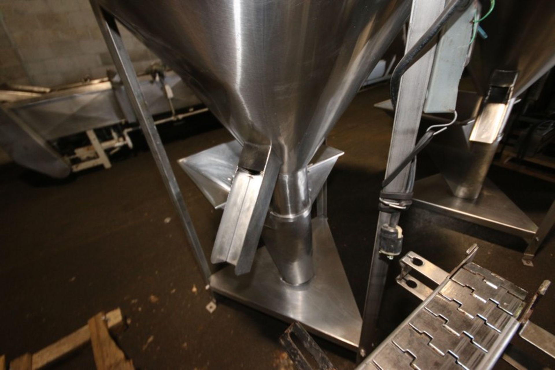 American Extrusion S/S Vertical Corn Meal Mixer, with Cone Bottom Hopper with Powered Auger & Aprox. - Image 10 of 10