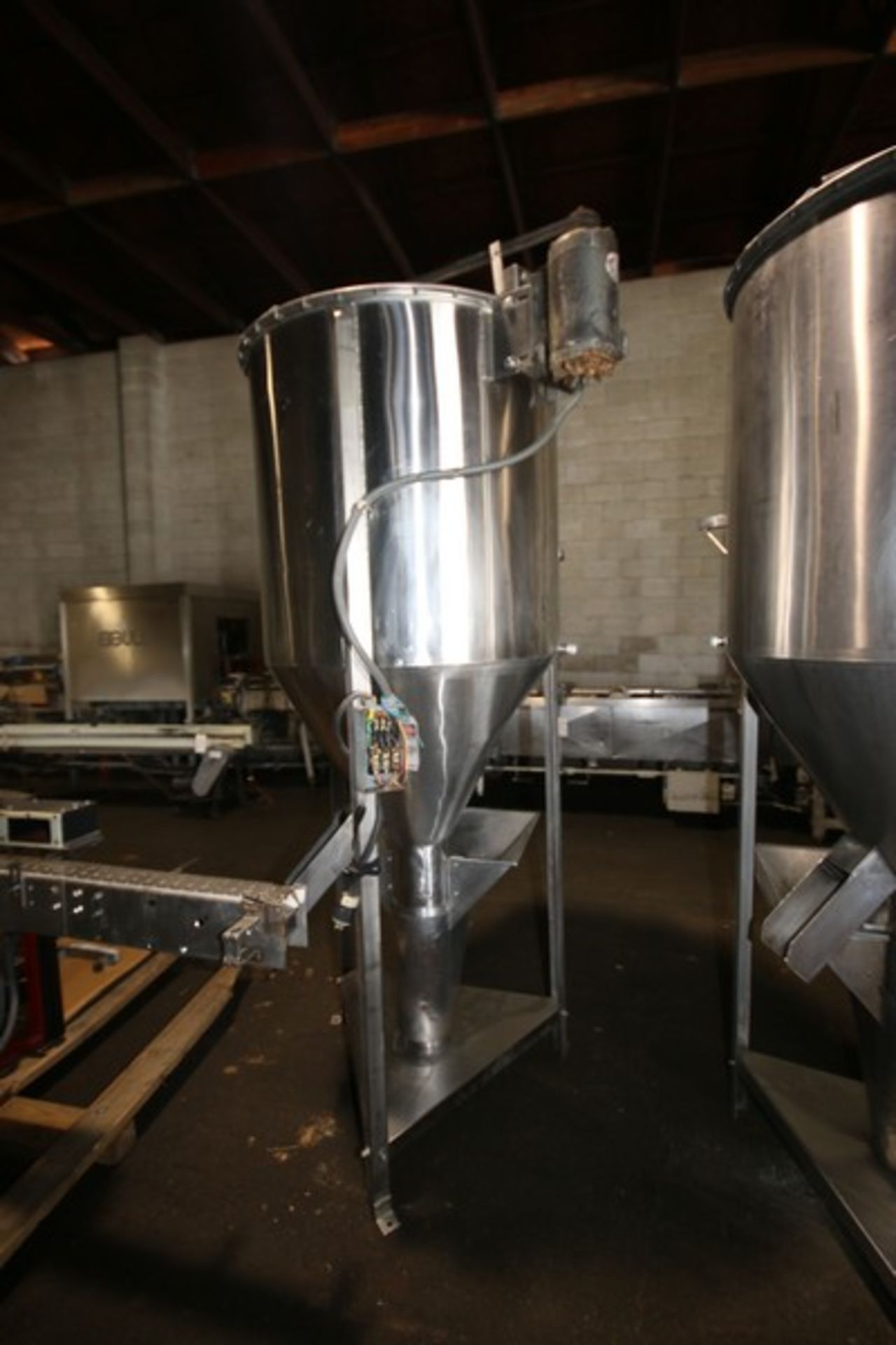 American Extrusion S/S Vertical Corn Meal Mixer, with Cone Bottom Hopper with Powered Auger & Aprox. - Image 8 of 10