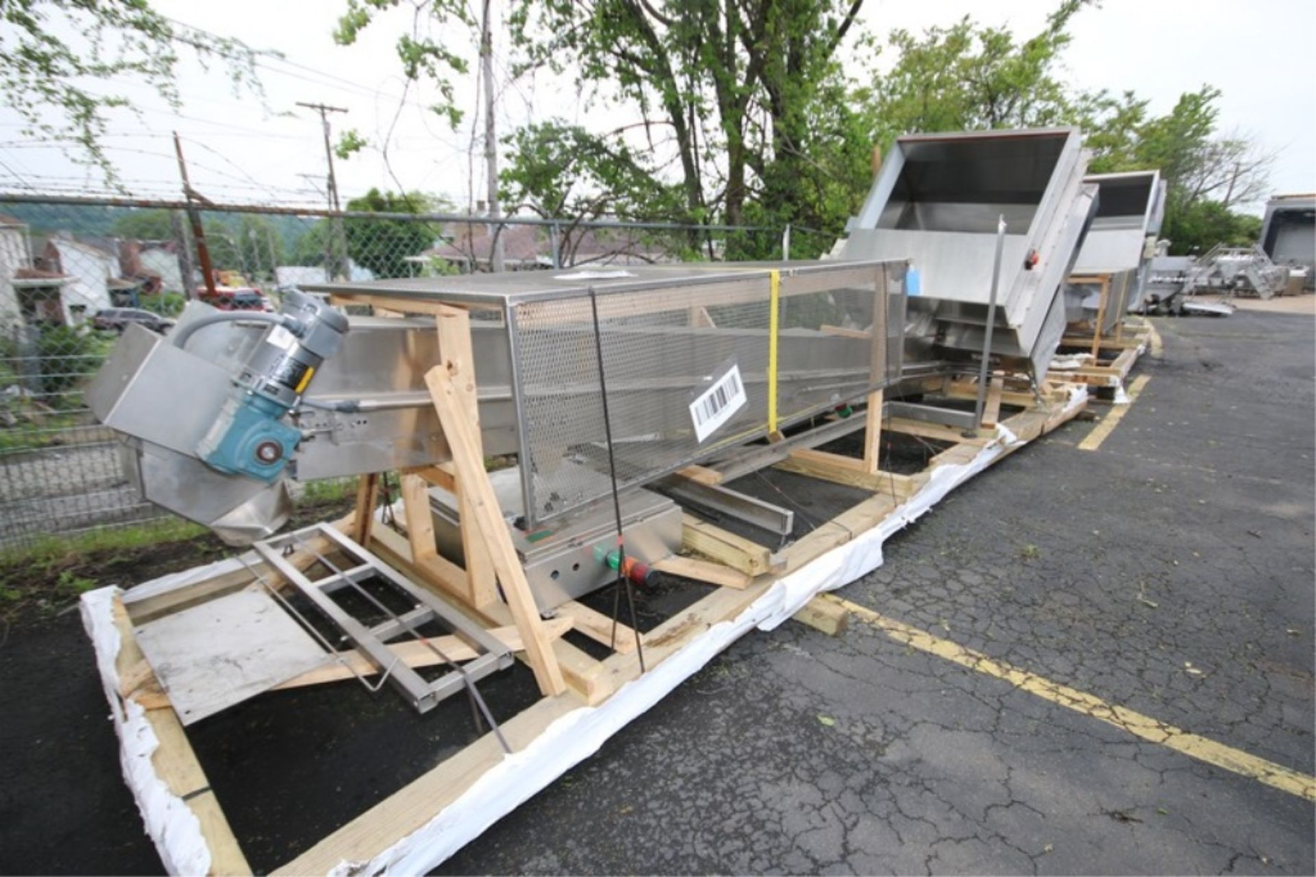 Fowler Aprox. 23' L Elevated S/S Cap Hopper, with 50" W x 54" L x 6' D Hopper, Conveyor with 4" - Image 4 of 8