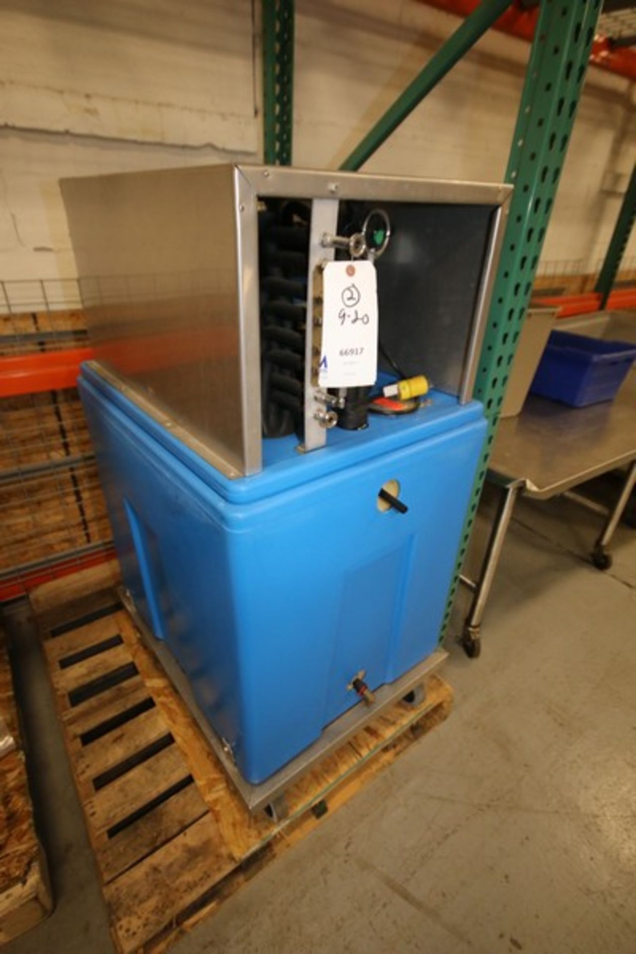 Van West Portable Water Chiller, with Top Mounted Freon Compressor, Model WYKCAJ4492om, 110V (INV#