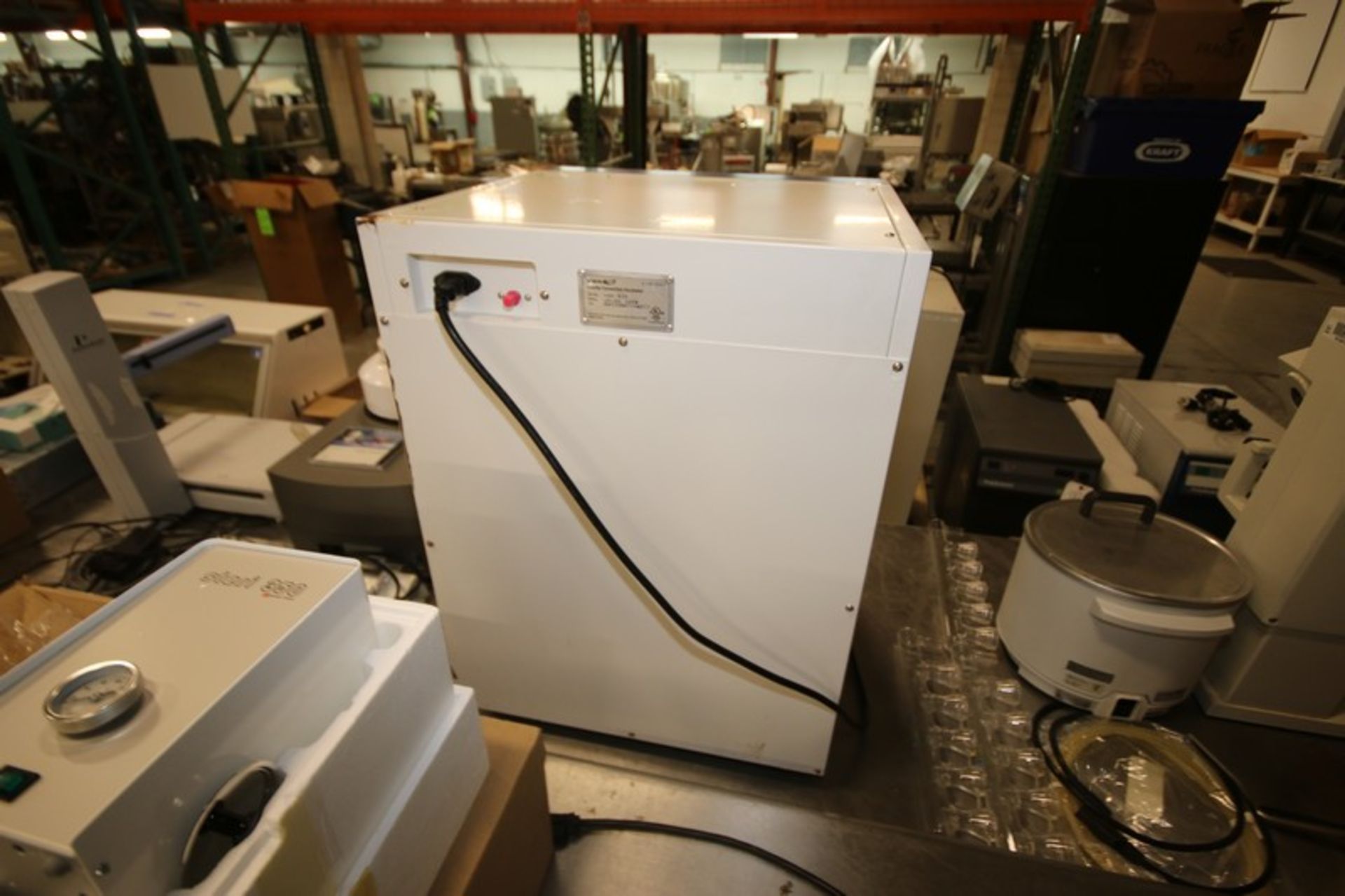 VRW Gravity Convection Incubator, Part No. 414004-620, S/N 0411390114M011, 120 Volts, with - Image 4 of 6