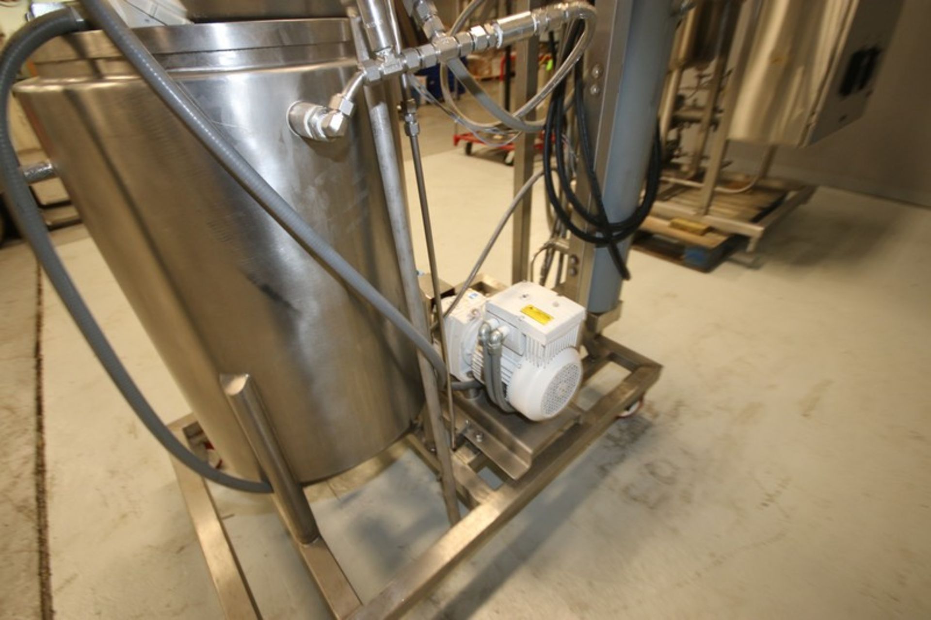 Self contained electric heated stainless steel chocolate process skid, With approximately 100 gallon - Image 8 of 11