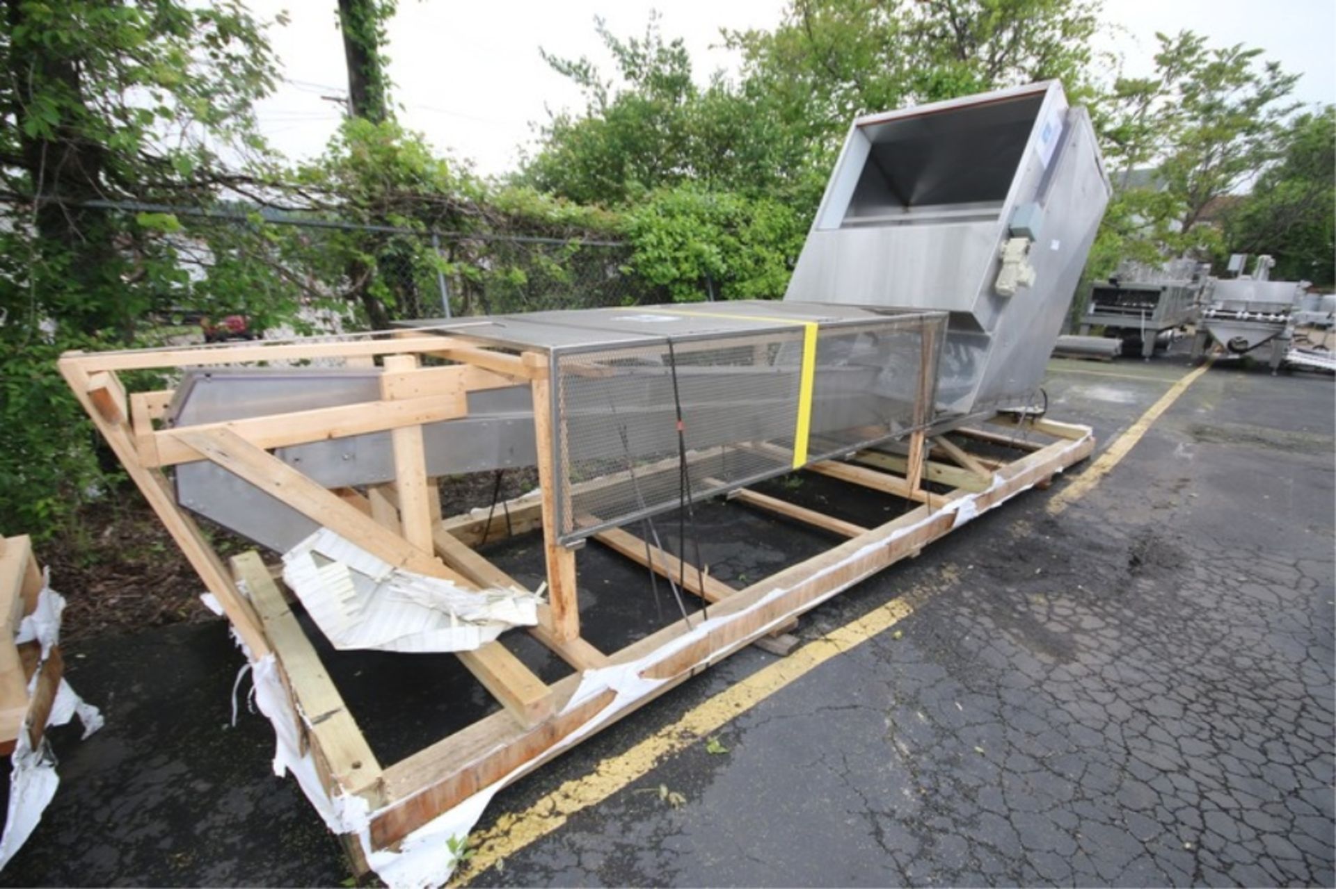 Aprox. 18' L Elevated S/S Cap Hopper,With 50" W x 6' L x 5' D Hopper, Conveyor with 4" Flights, - Image 4 of 7