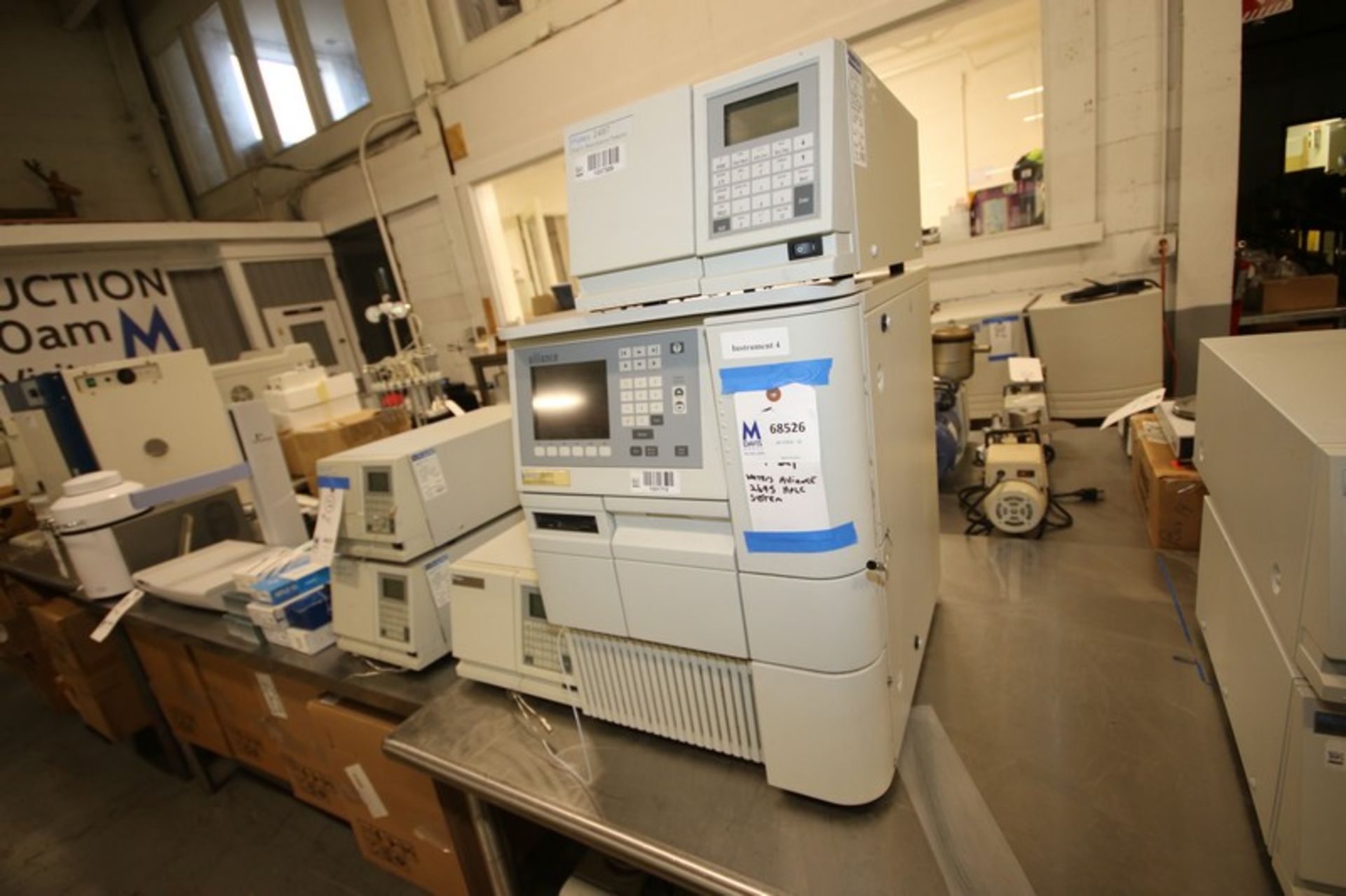 Alliance Waters 2695 HPLC System, S/N J03SM7 127M, with Separations Modules & Other Components,