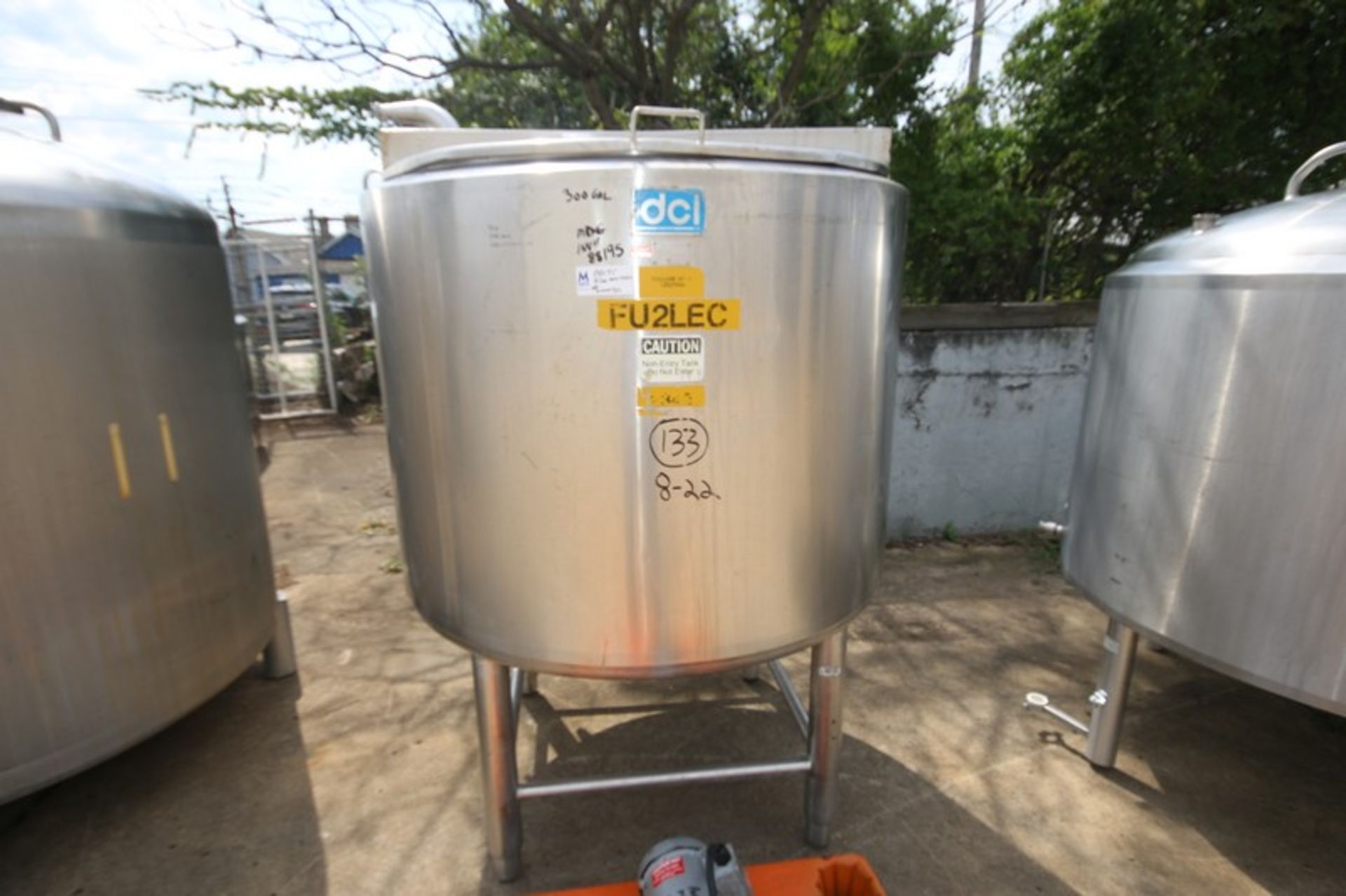 DCI 300 Gallon Hinged Lid, S/S Processor, with 3hp 1740 rpm Vertical Agitator Drive Motor,