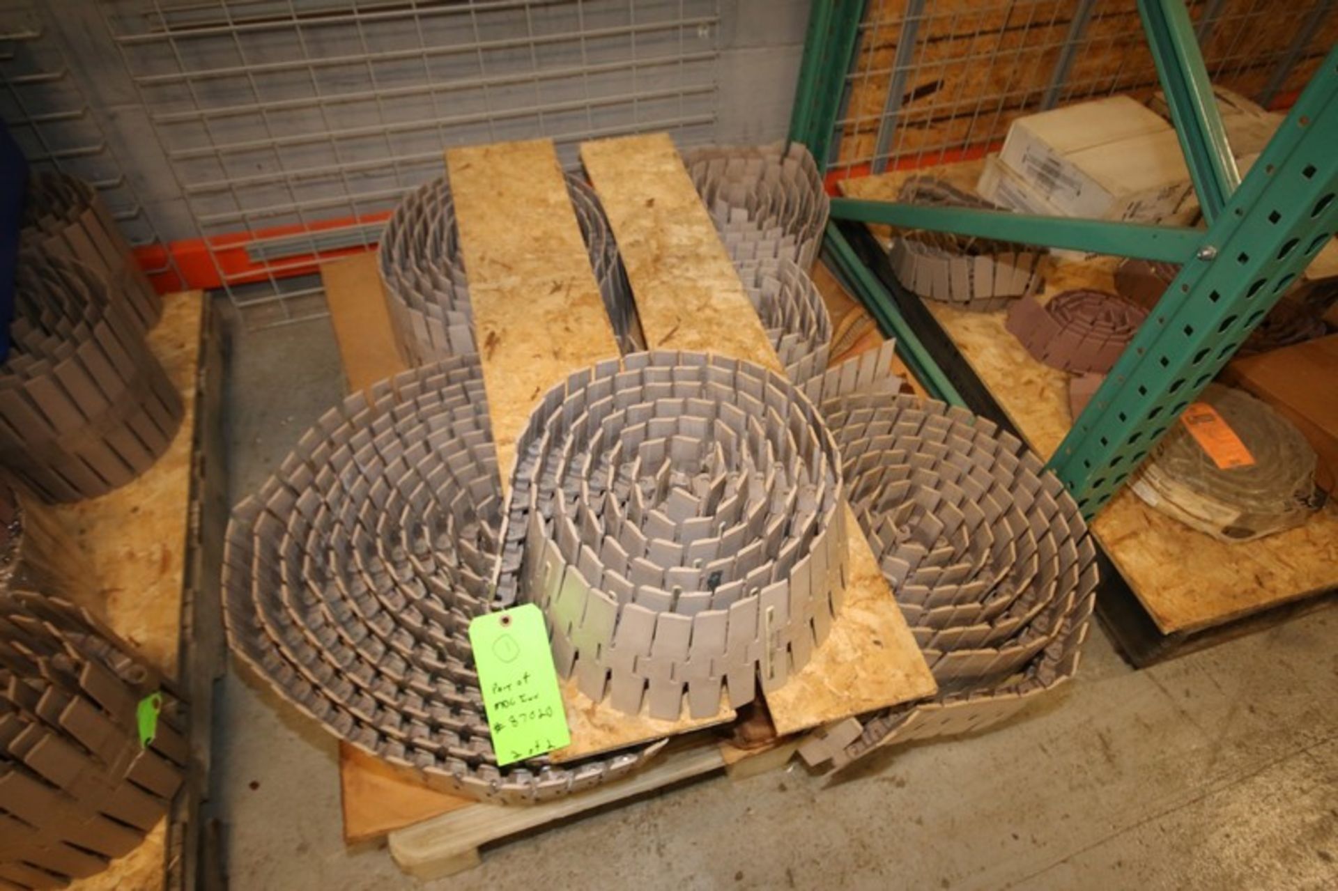 (2) Pallets of Assorted Size Plastic Table Top Conveyor Chain, 7.5"-12" With a Roll of Cable - Image 3 of 3