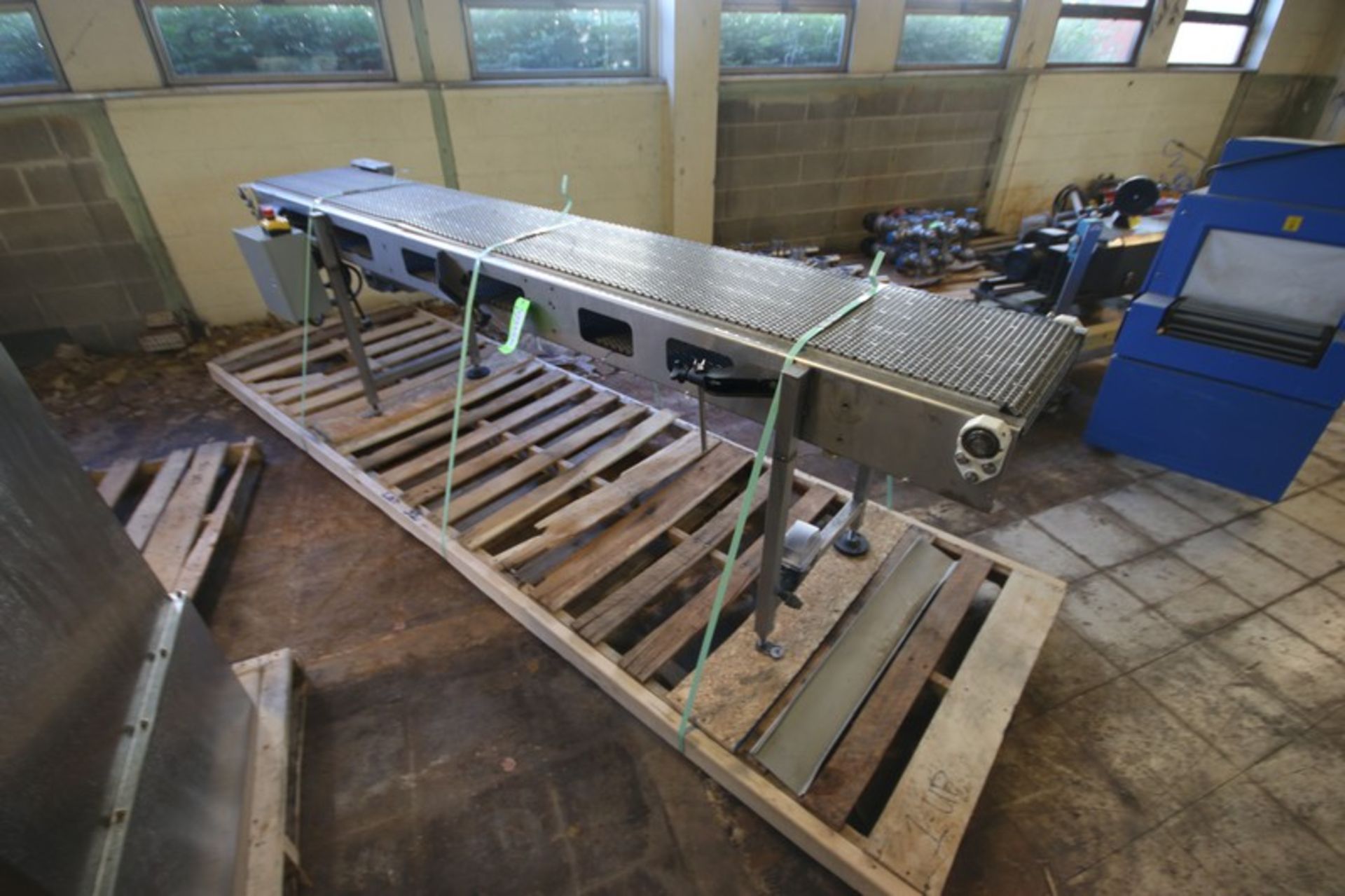 SPANTECH 18" CONVEYOR, APPROX 10' LONG(YOG32)(INV#84322)(Located @ the MDG Auction Showroom 2.0 in - Image 2 of 5