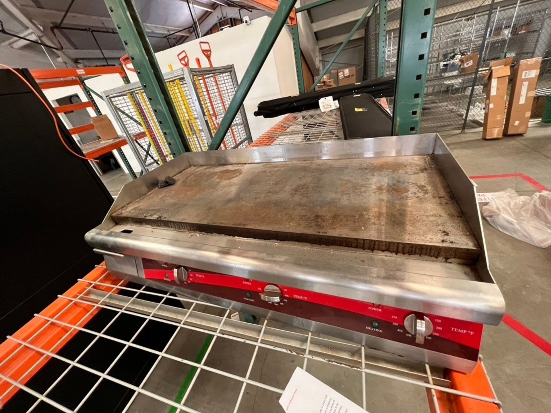 AVANTCO 36" GRIDDLE, MODEL 177EG36N, 208/240 V(INV#88618)(LOCATED @ MDG AUCTION SHOWROOM 2.0 IN - Image 3 of 6