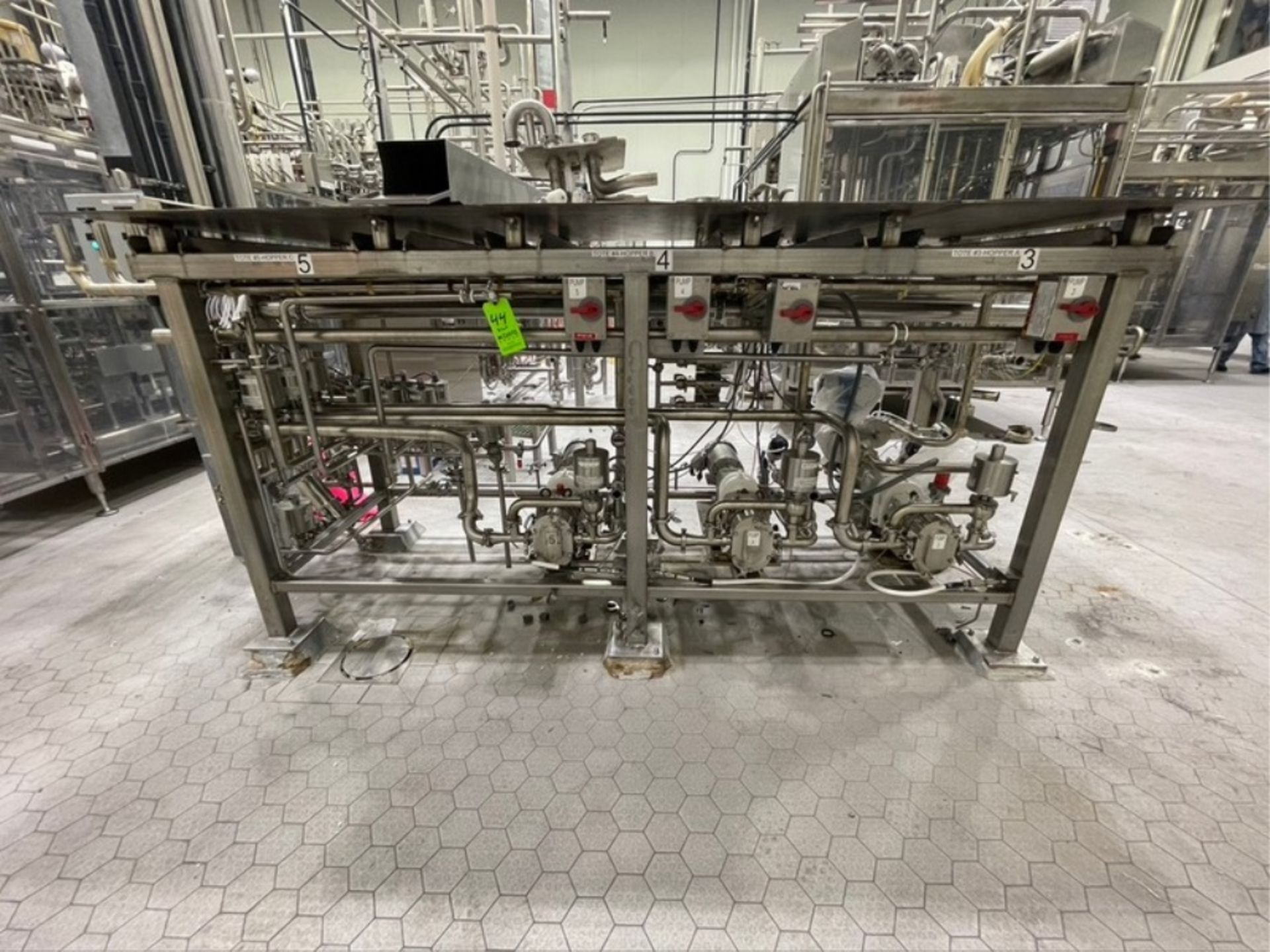 TRIPLE FRUIT SKID, OPERATED WITH 6400 FILLER LOT 40, INCLUDES (3) FRISTAM 1.5/1-HP PD PUMPS, MODEL - Bild 20 aus 20