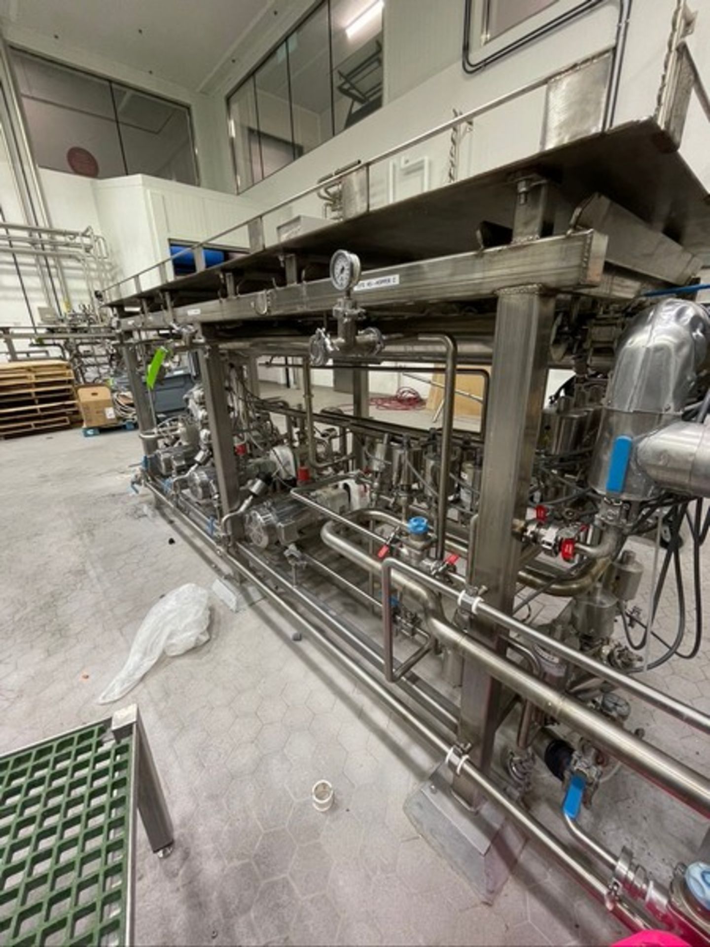 TRIPLE FRUIT SKID, OPERATED WITH 6400 FILLER LOT 40, INCLUDES (3) FRISTAM 1.5/1-HP PD PUMPS, MODEL - Bild 10 aus 20