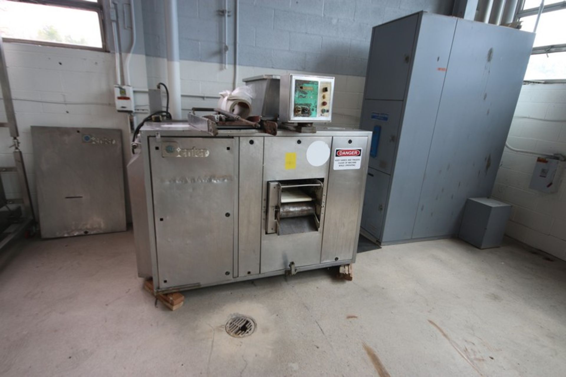 Benier Dough Divider,Type: B9336, S/N 7.2941, 208/230 Volts, 3 Phase, with Infeed Funnel (INV# - Image 4 of 10