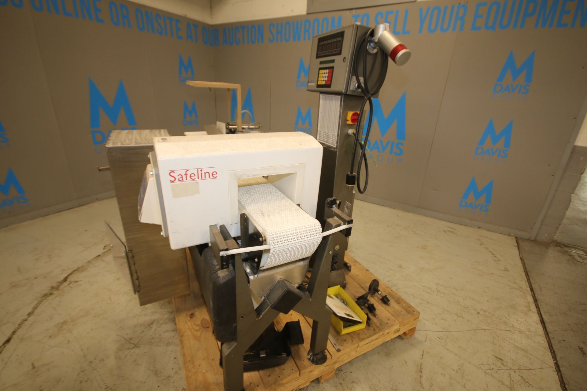 SAFELINE AND METTLER TOLEDO CONVEYORIZED METAL DETECTOR AND CHECKWEIGHER COMBO - Image 2 of 6