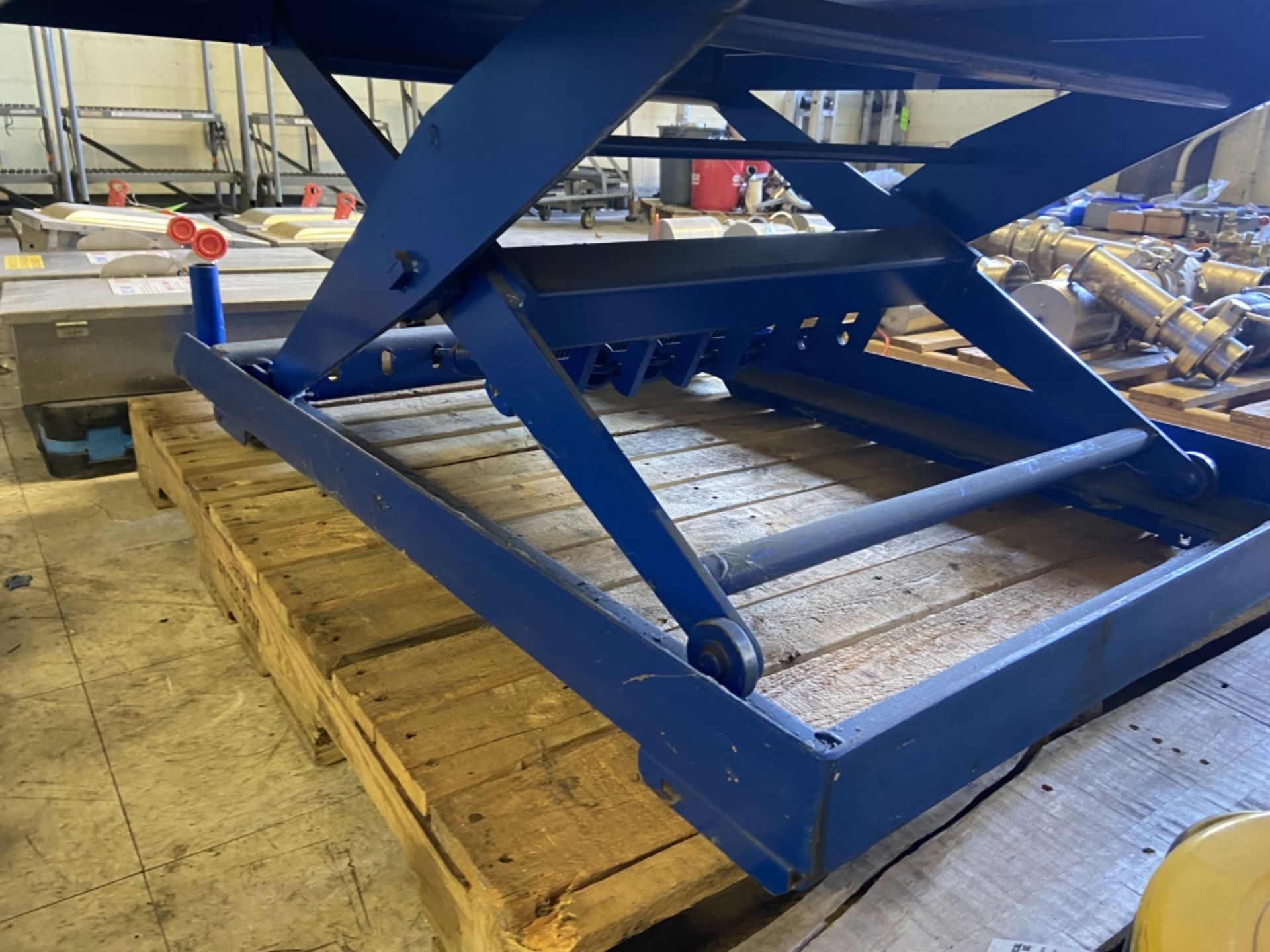 2018 Gravity Scissor Table, Platform Dims.: Aprox. 48" x 48", M/N SCSC-2000-4848, S/N S1543139 ( - Image 3 of 4