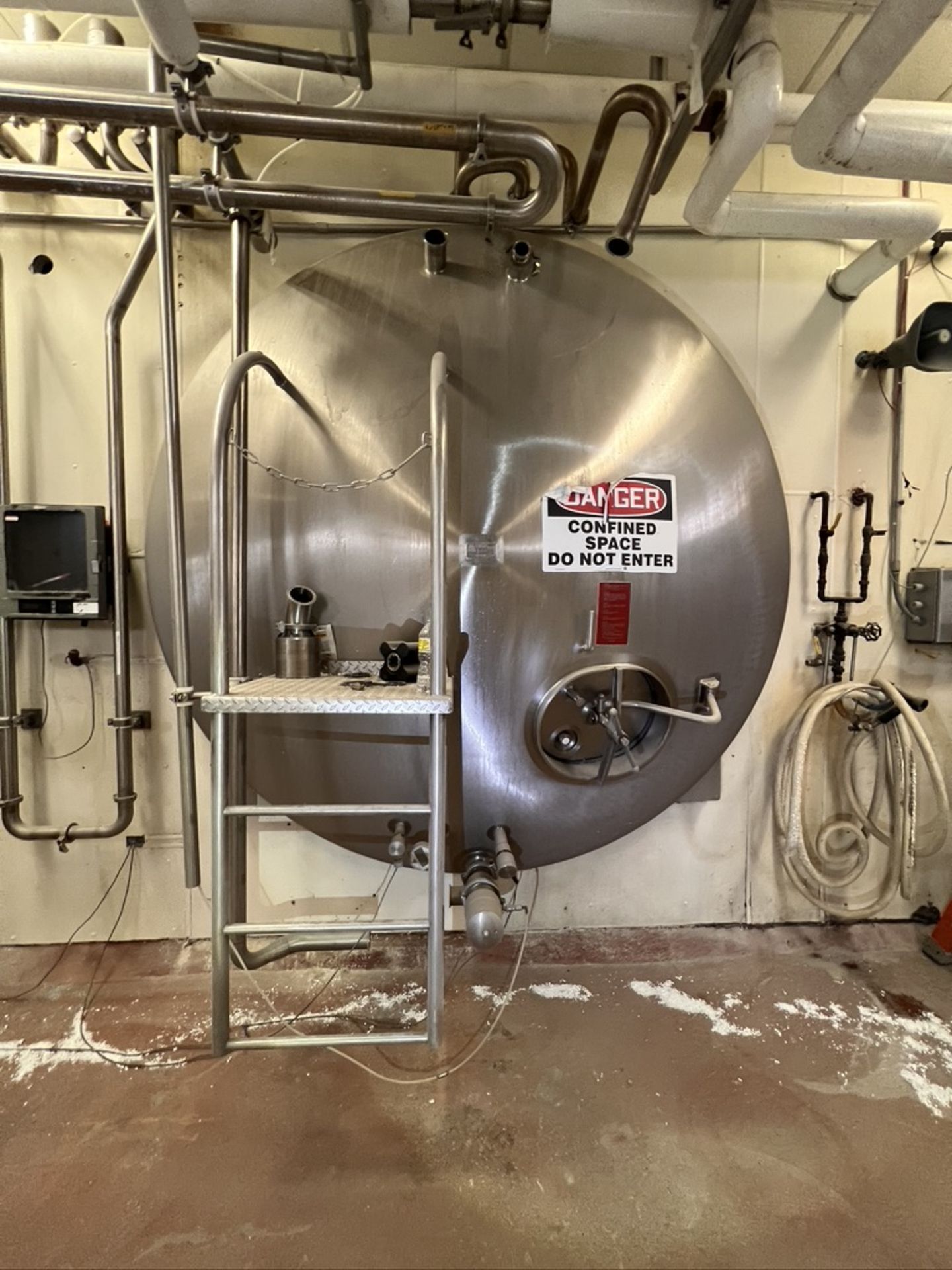DCI 6,000 GALLON. HORRIZONTAL JACKETED TAN  WITH VERTICAL AGITATION, S/N JS-1292-B(INV#87401)(