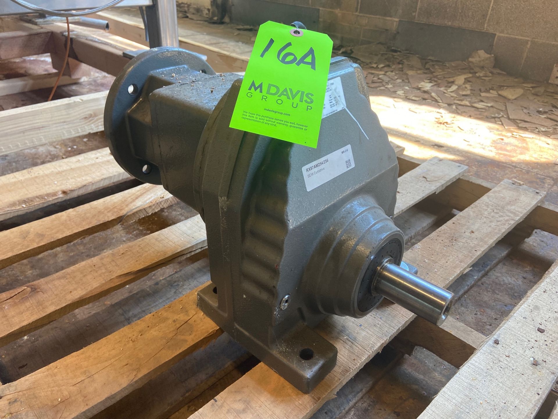 NEW SEW EURODRIVE GEAR DRIVE FOR AXIFLOW ST   90 PUMP, TYPE RX 87AM254/256, INPUT 1750, OUTPUT - Image 2 of 6