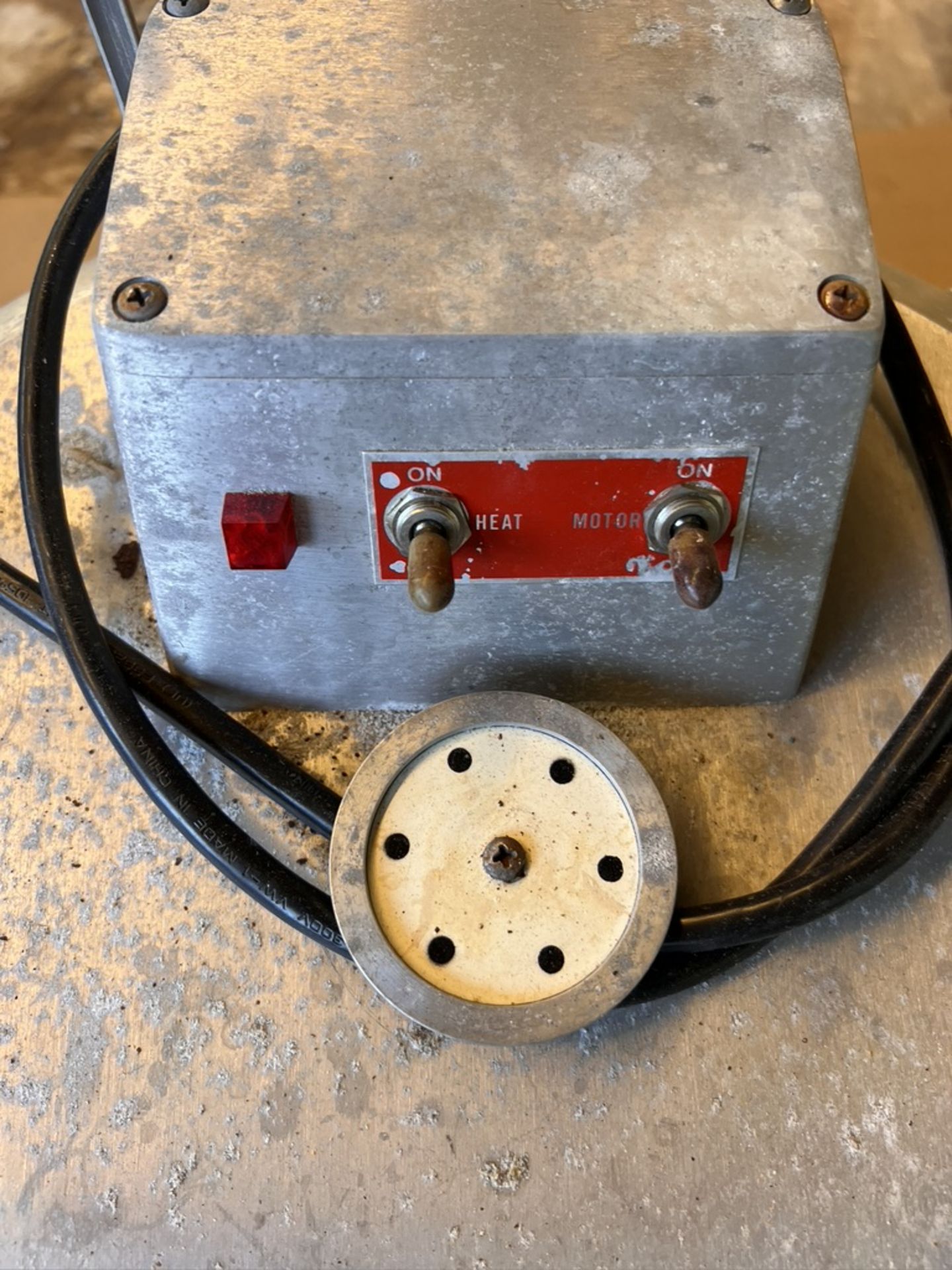 GARVER ELECTRIFUGE, MODEL 112G, S/N 17651, 115 V  MODEL 112G, S/N 17651, 115 V (INV.#86268) ( - Image 2 of 4