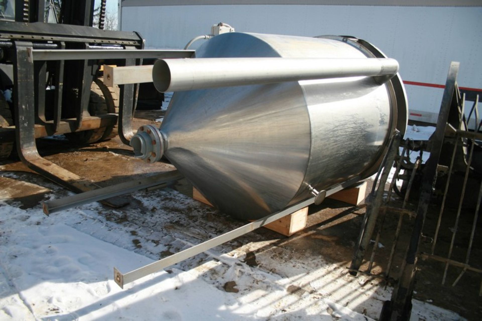 Aprox. 1,500 Gal. S/S Cone-Bottom Single Shell Tank (Loading/Handling Fee $500) (Located Apollo, - Image 10 of 10