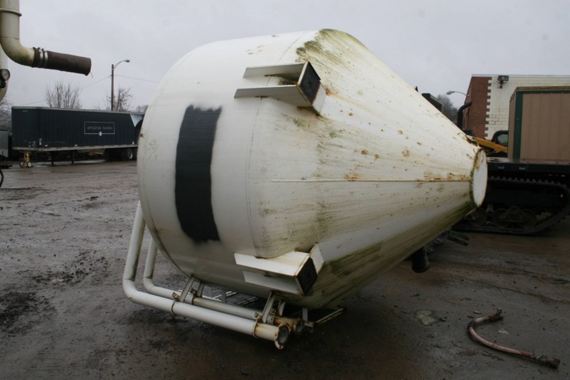 Aprox. 3,000 Gal. Pressure Vessel Cone Tank, (Loading/Handling Fee $500) (Located Apollo, PA) - Image 4 of 7