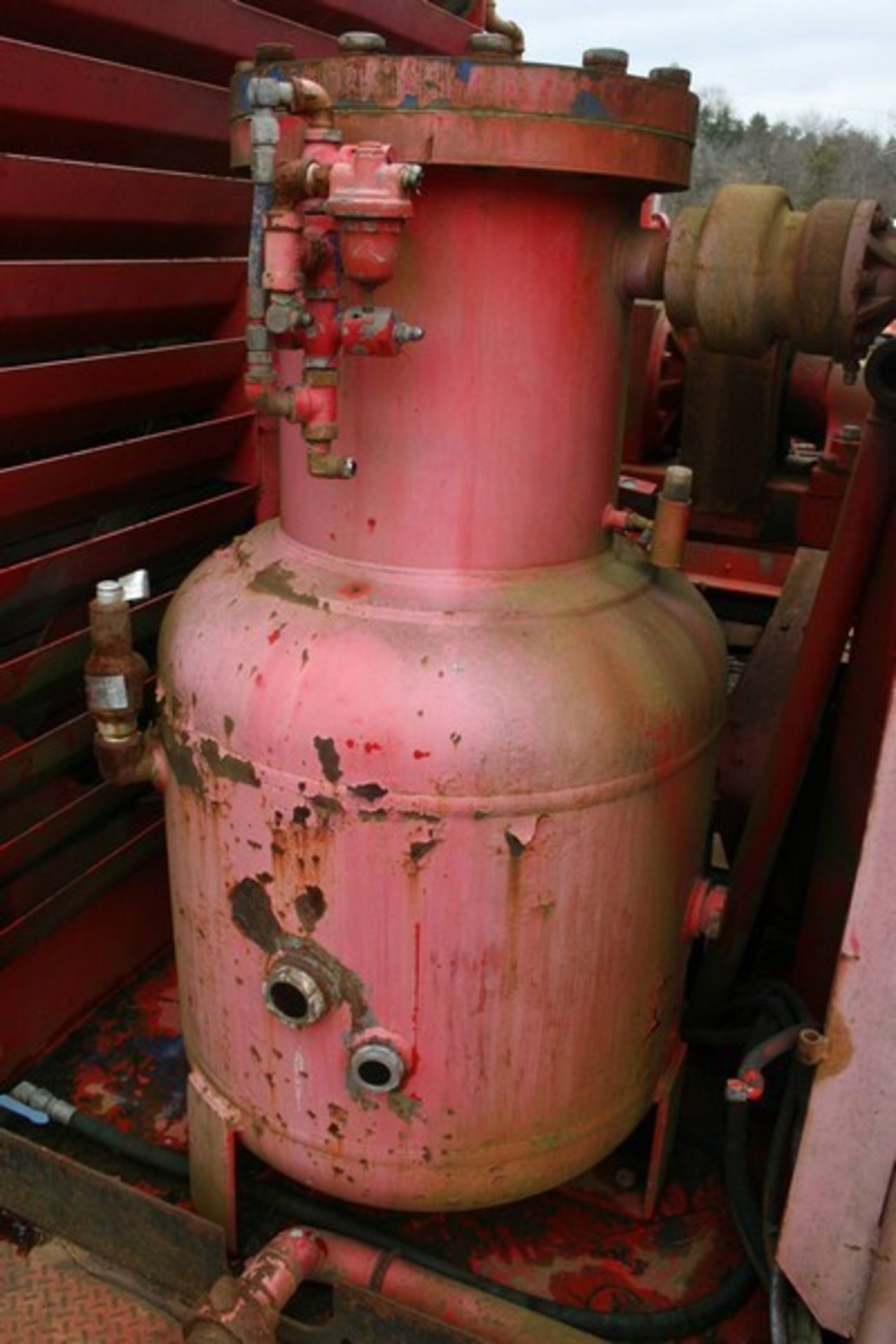 Aprox. 70 Gal. Pressure Vessel Tank (Loading/Handling Fee $50) - Image 2 of 3